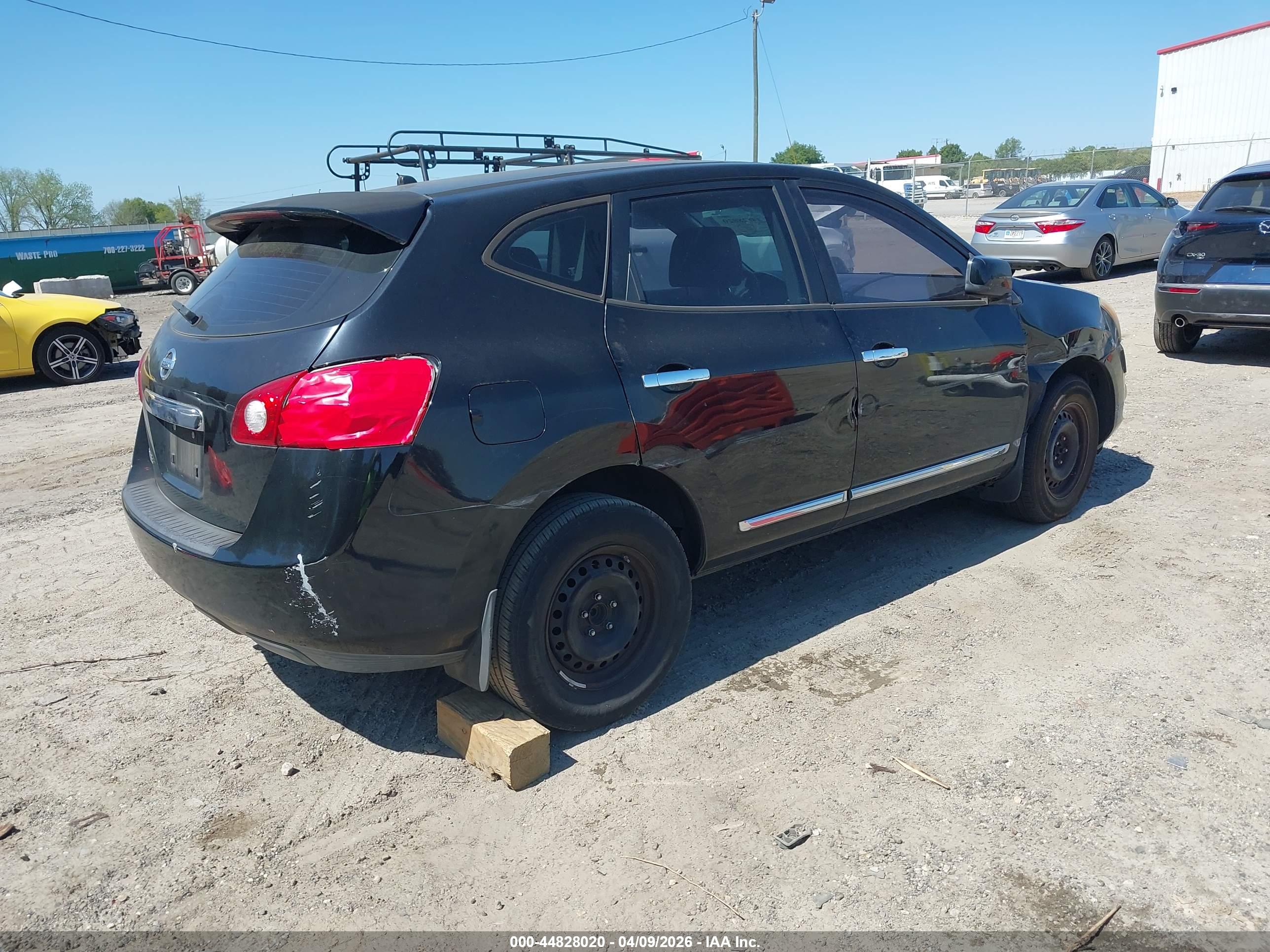 NISSAN ROGUE image 4