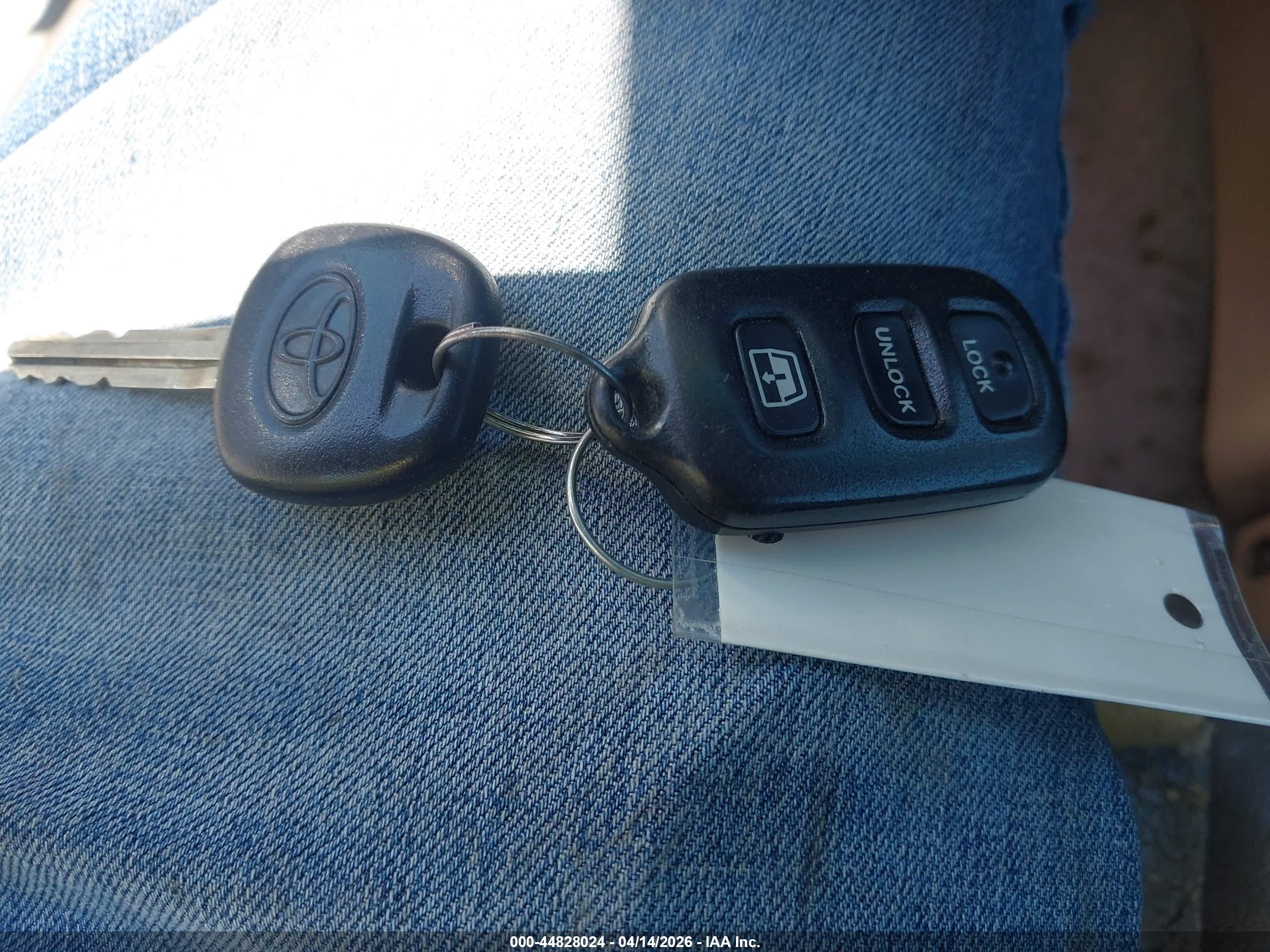 TOYOTA 4RUNNER image 11