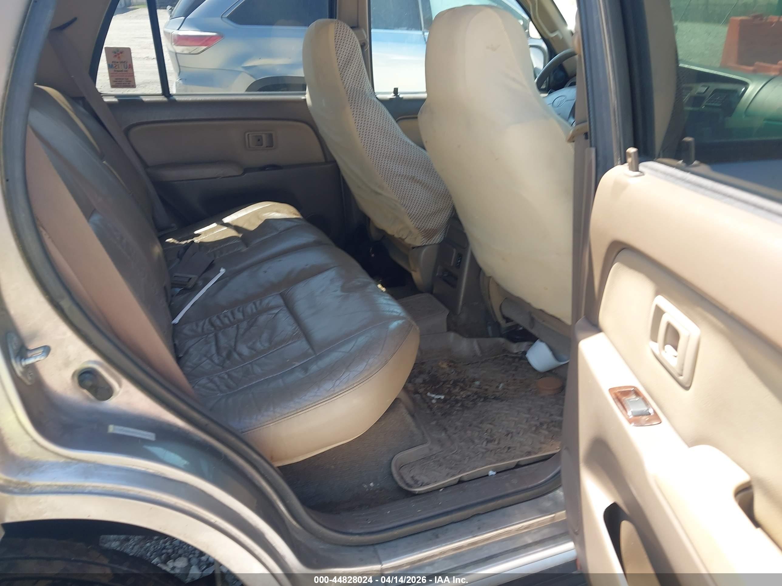TOYOTA 4RUNNER image 8