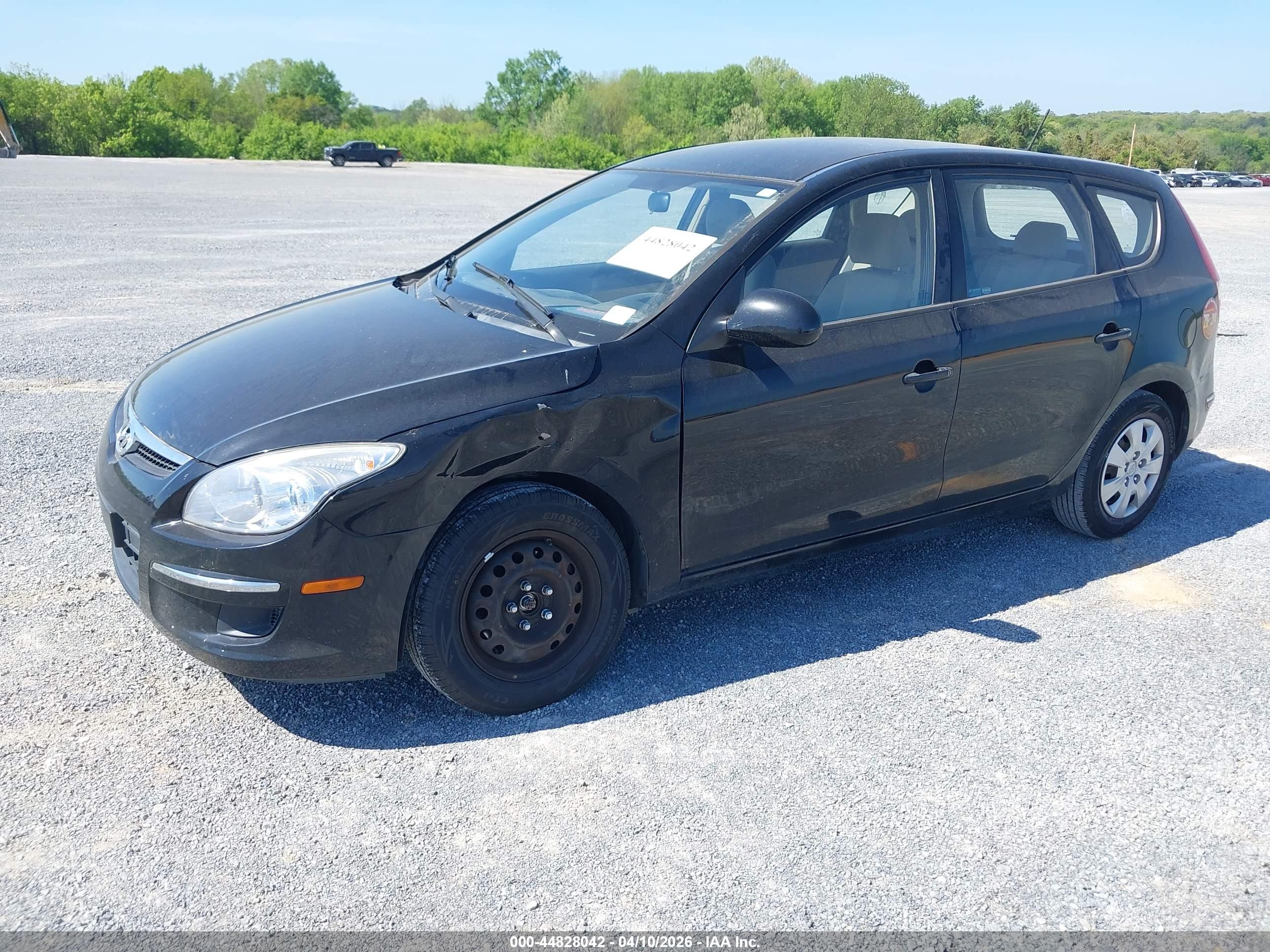 HYUNDAI ELANTRA image 2