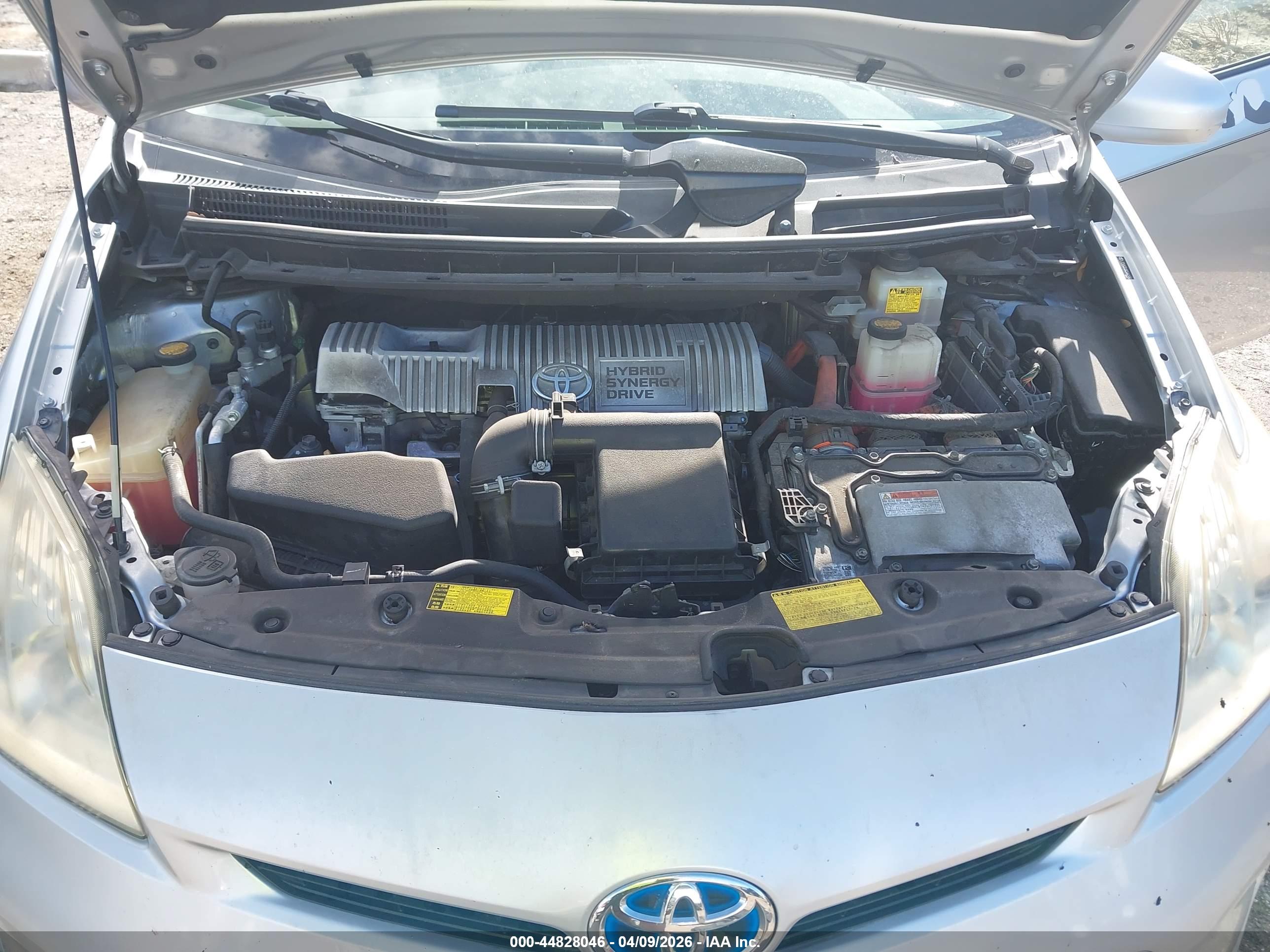 TOYOTA PRIUS image 10