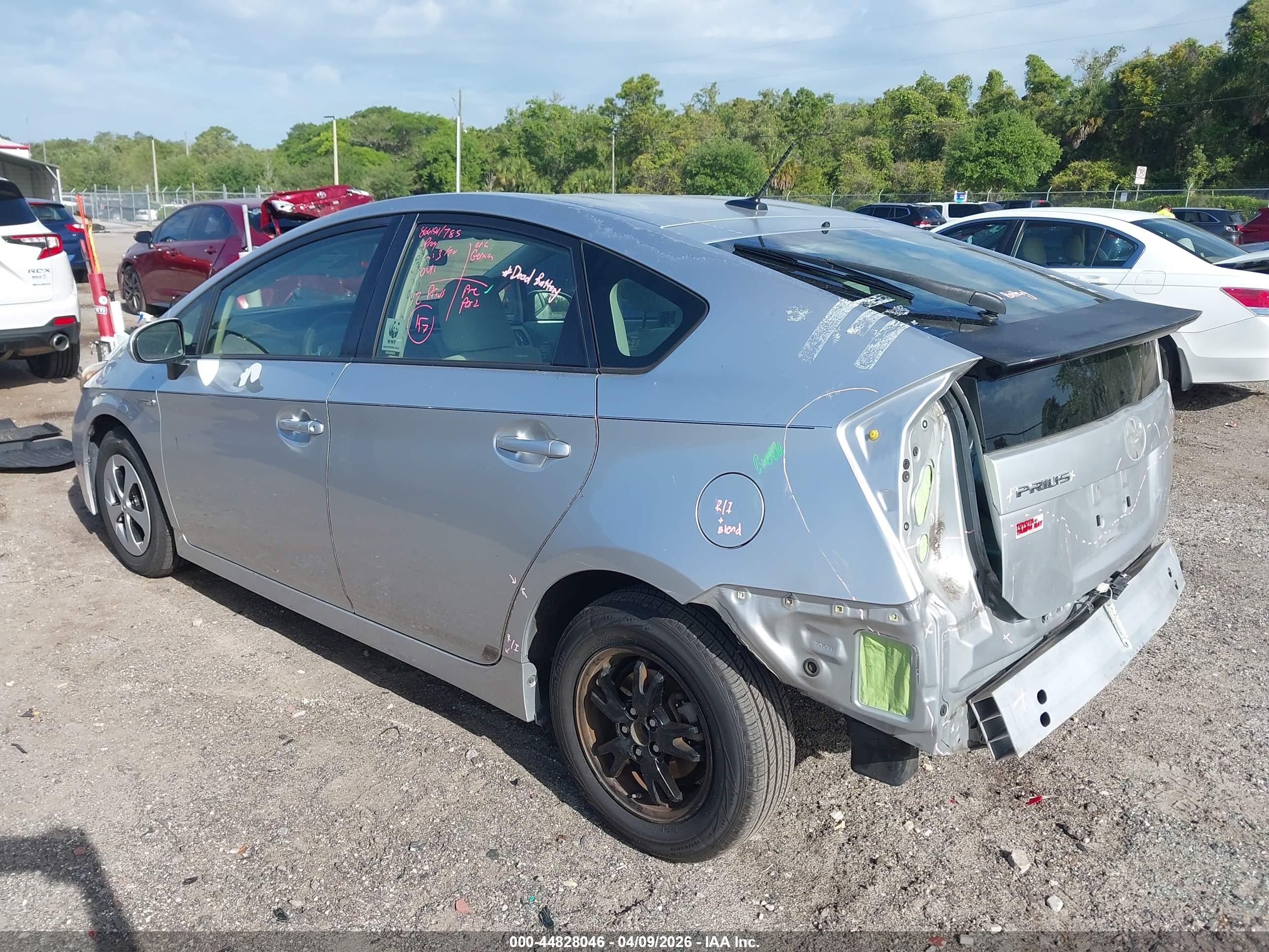 TOYOTA PRIUS image 3