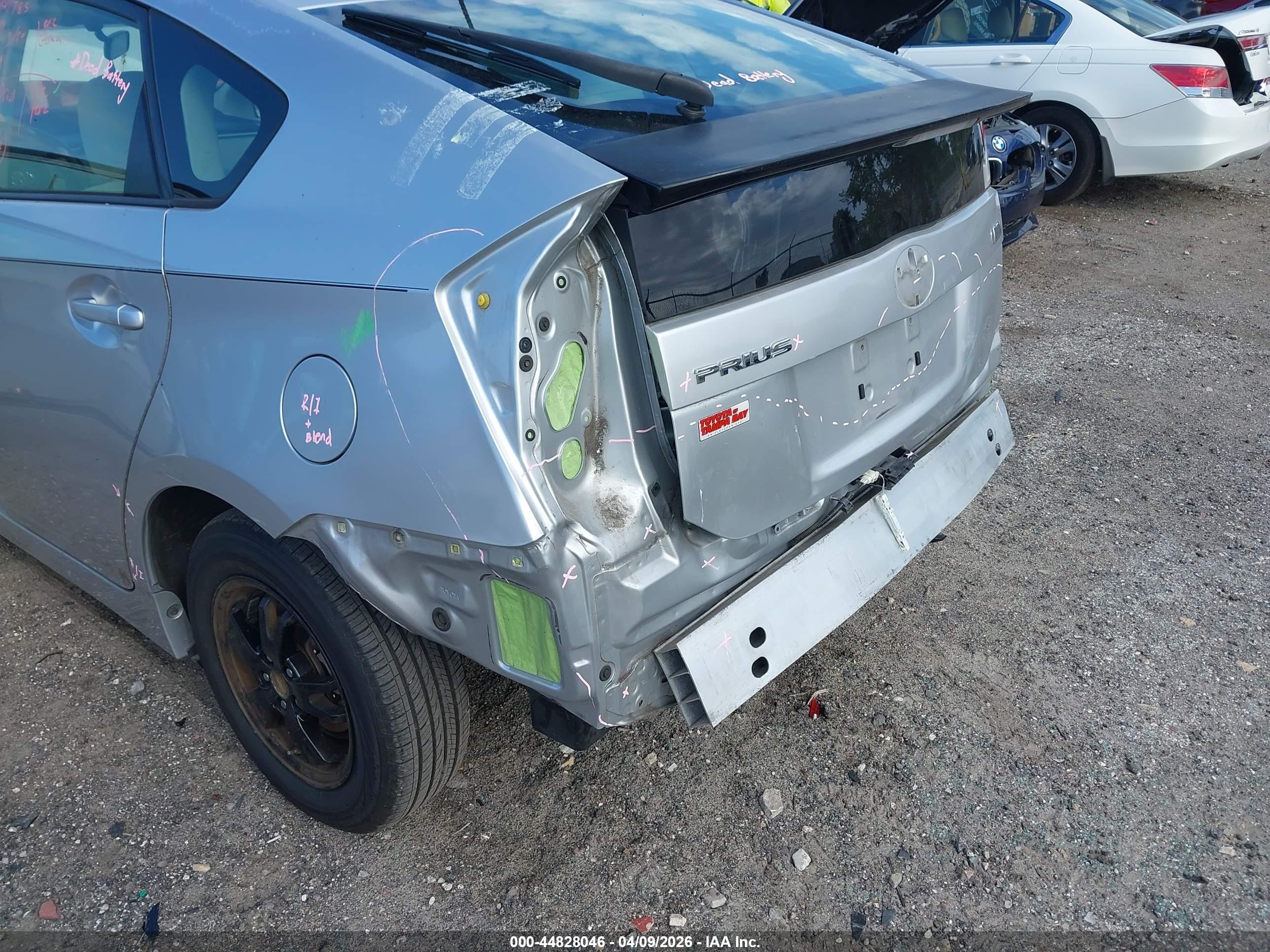 TOYOTA PRIUS image 6