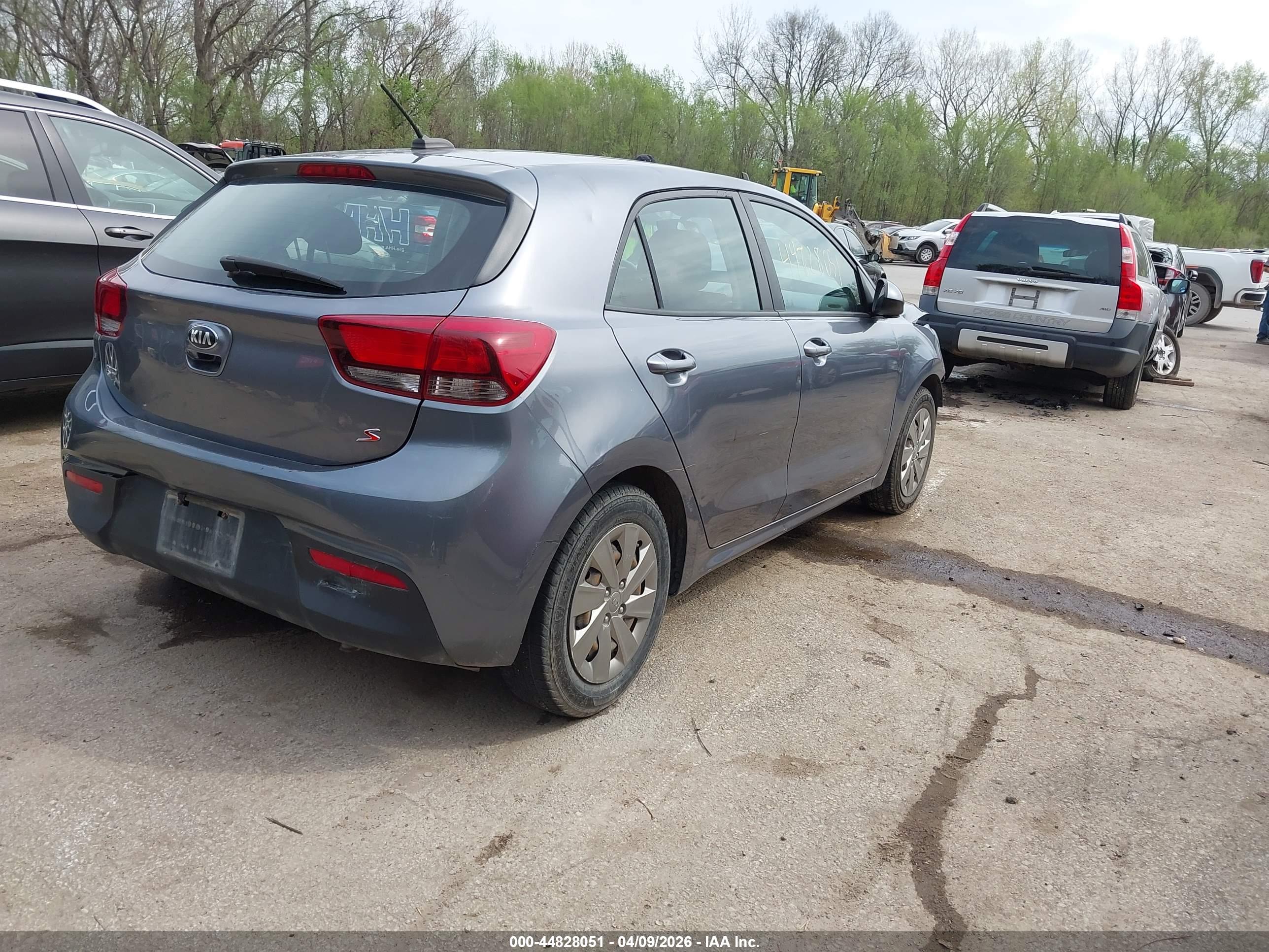 KIA RIO image 4