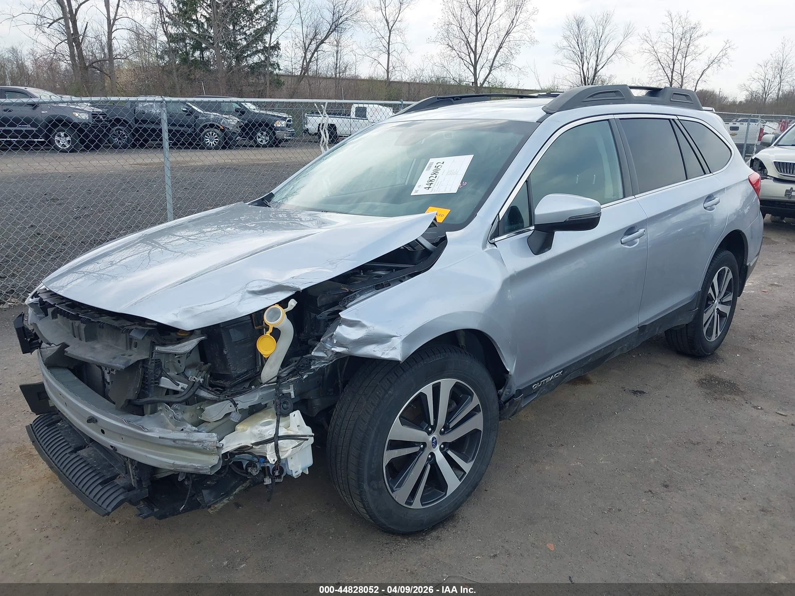 SUBARU OUTBACK image 2
