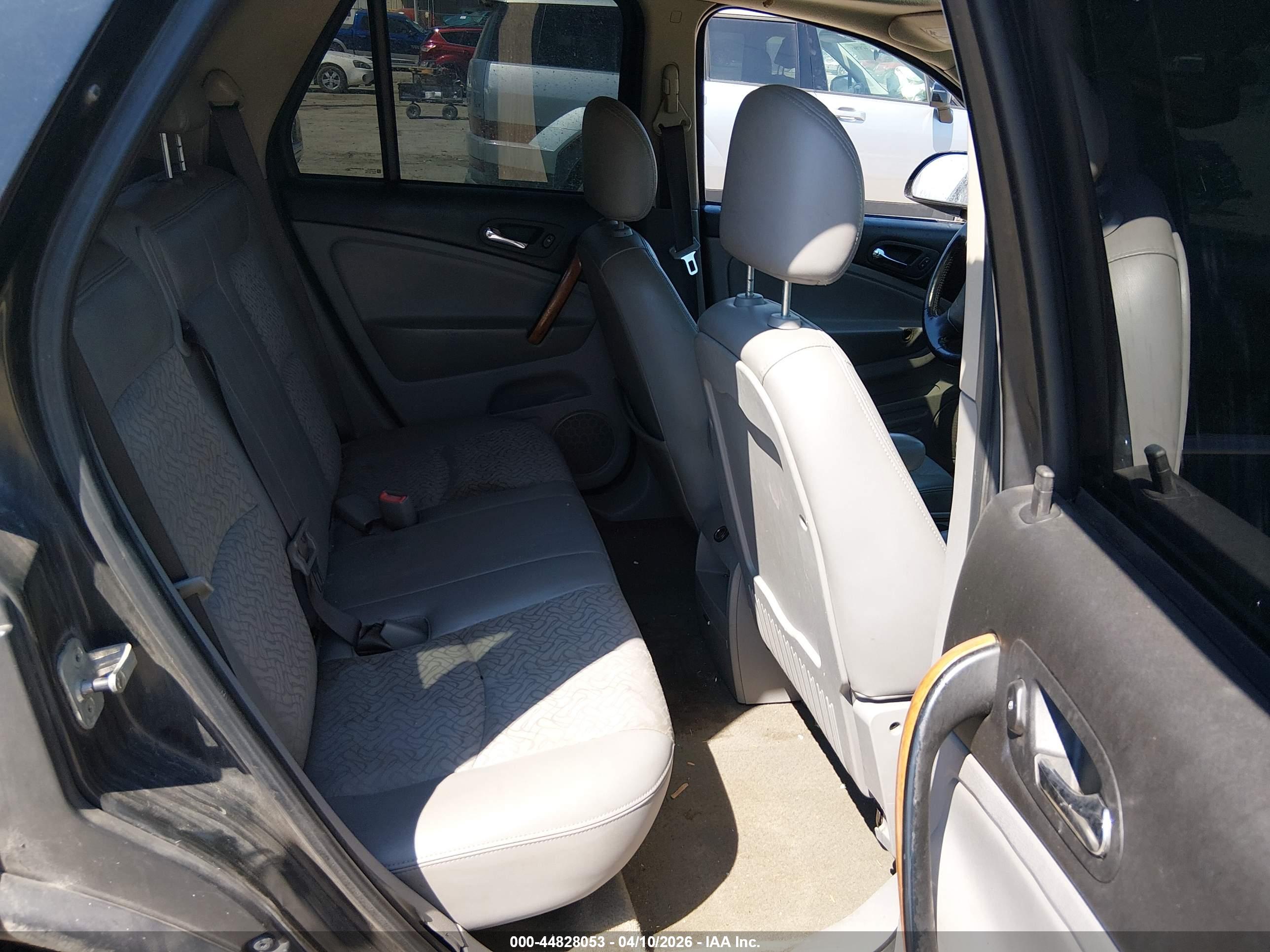 SATURN VUE image 8