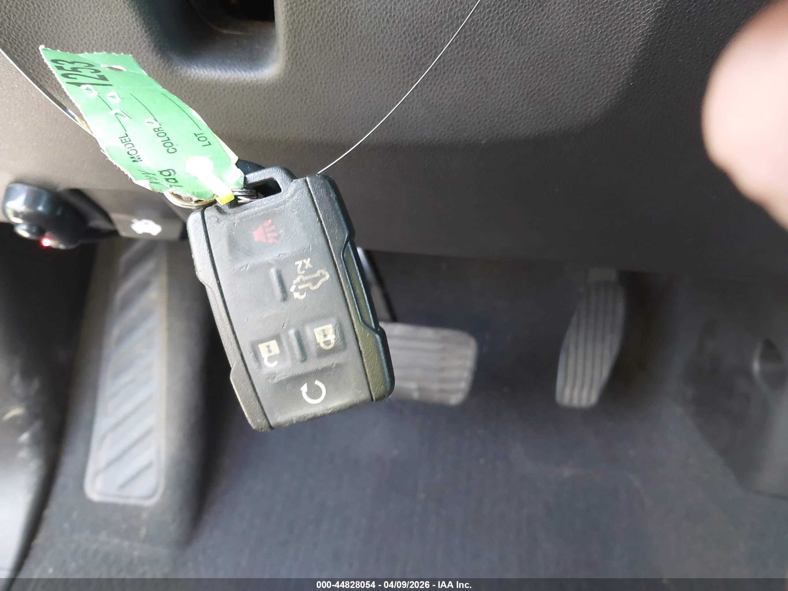 CHEVROLET SILVERADO image 11