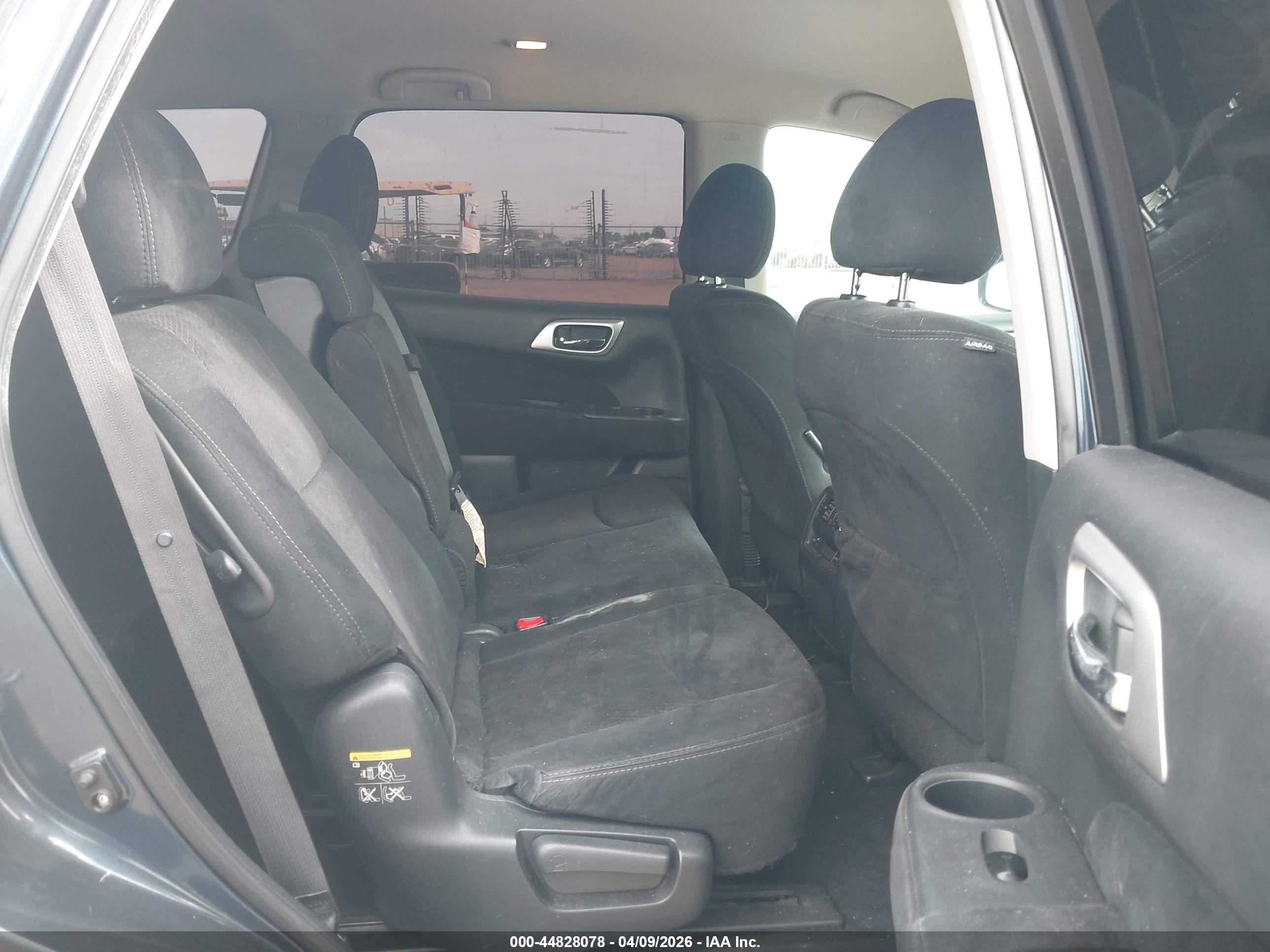 NISSAN PATHFINDER image 8