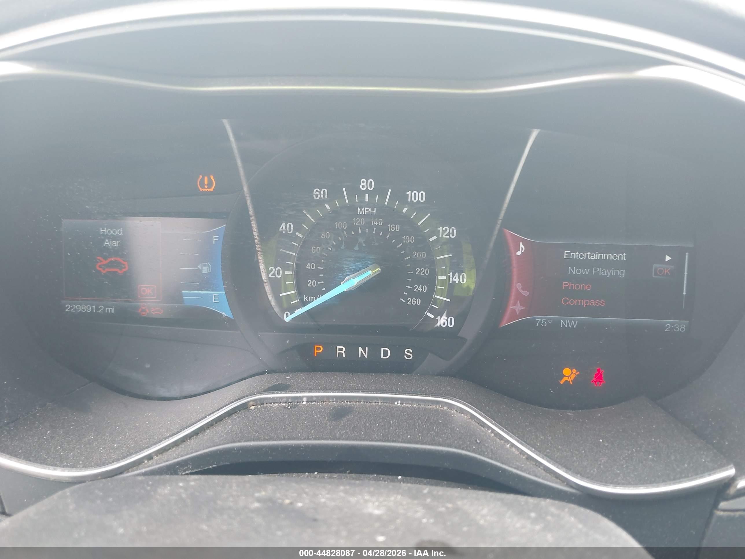 FORD FUSION image 7