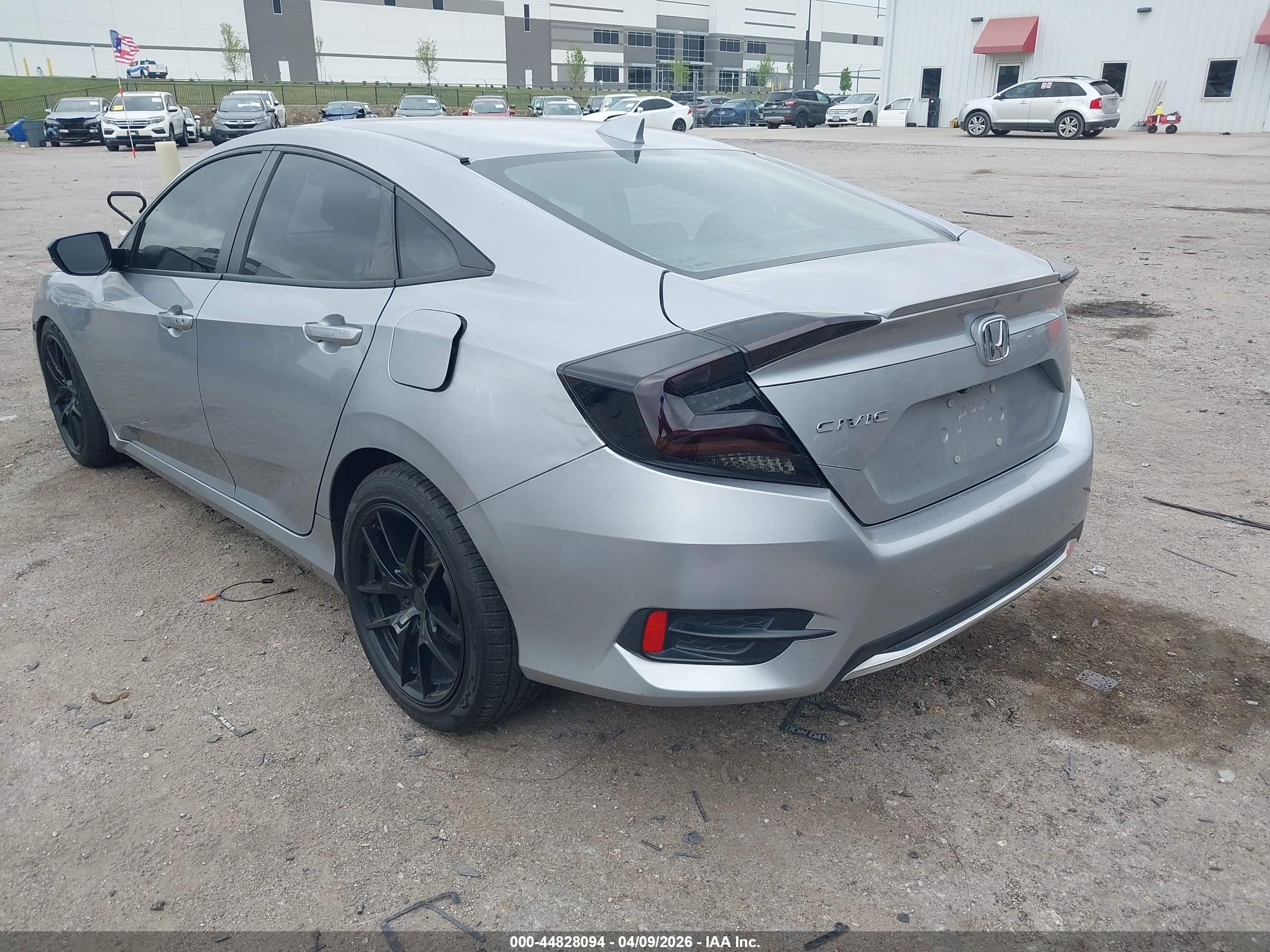 HONDA CIVIC image 3