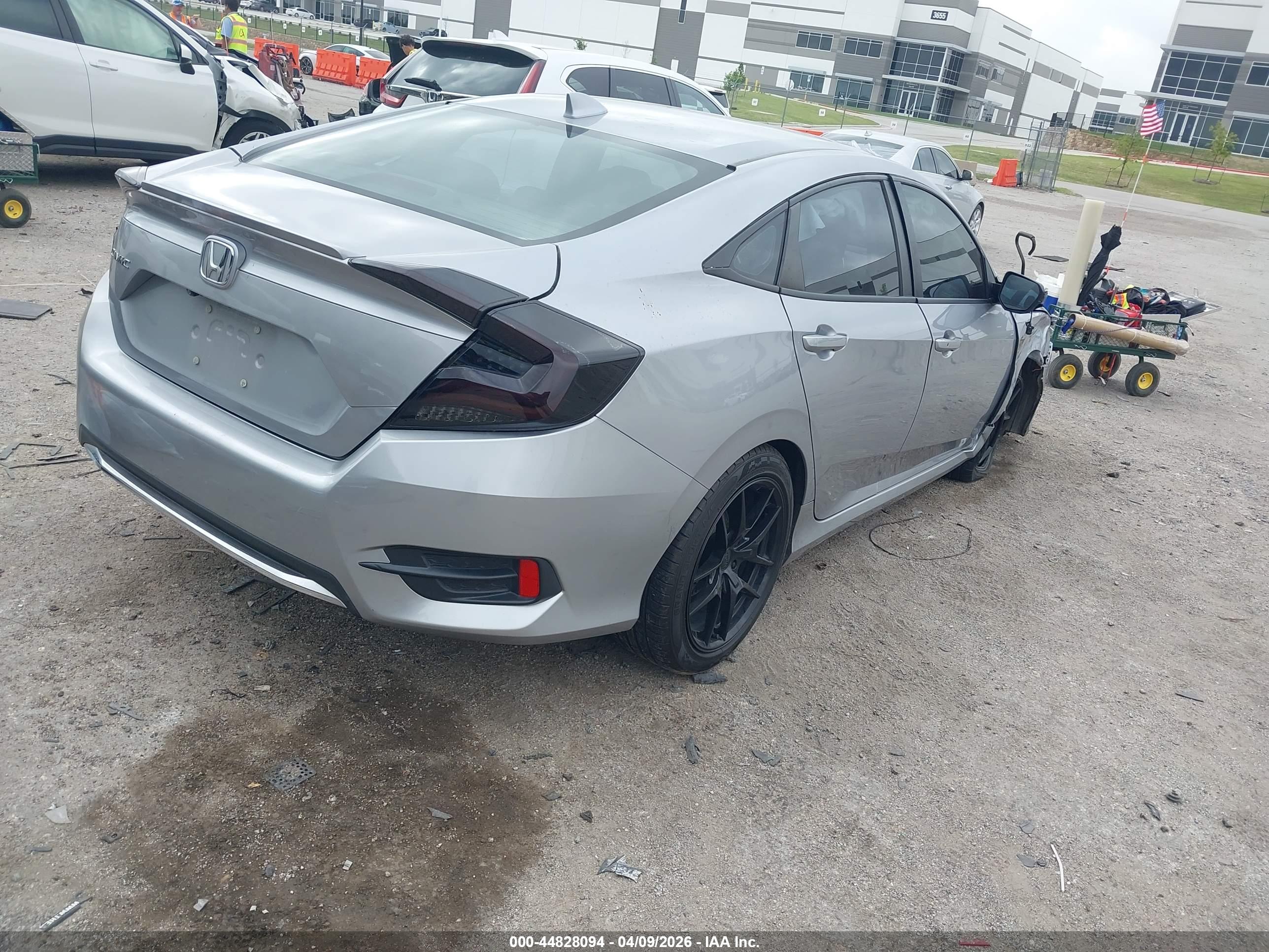 HONDA CIVIC image 4
