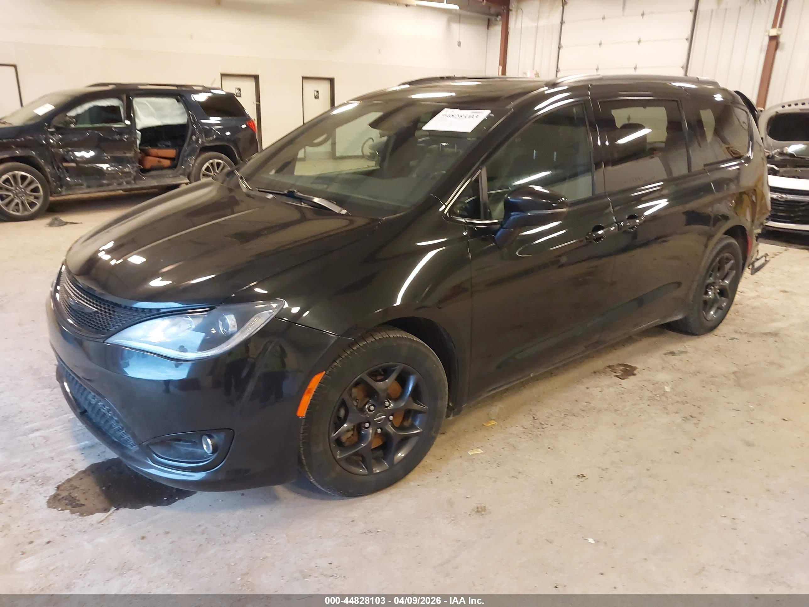 CHRYSLER PACIFICA image 2