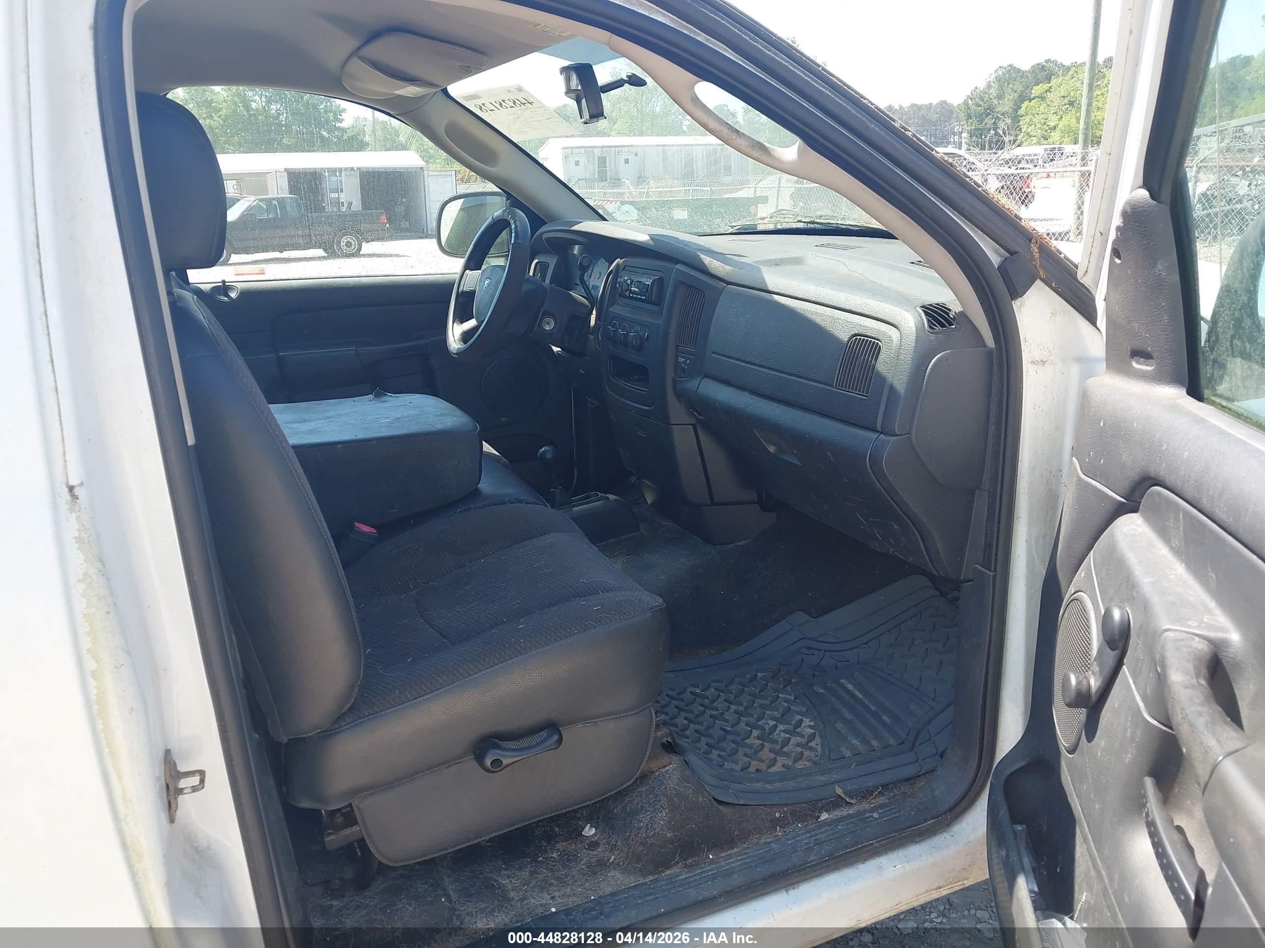 DODGE RAM image 5