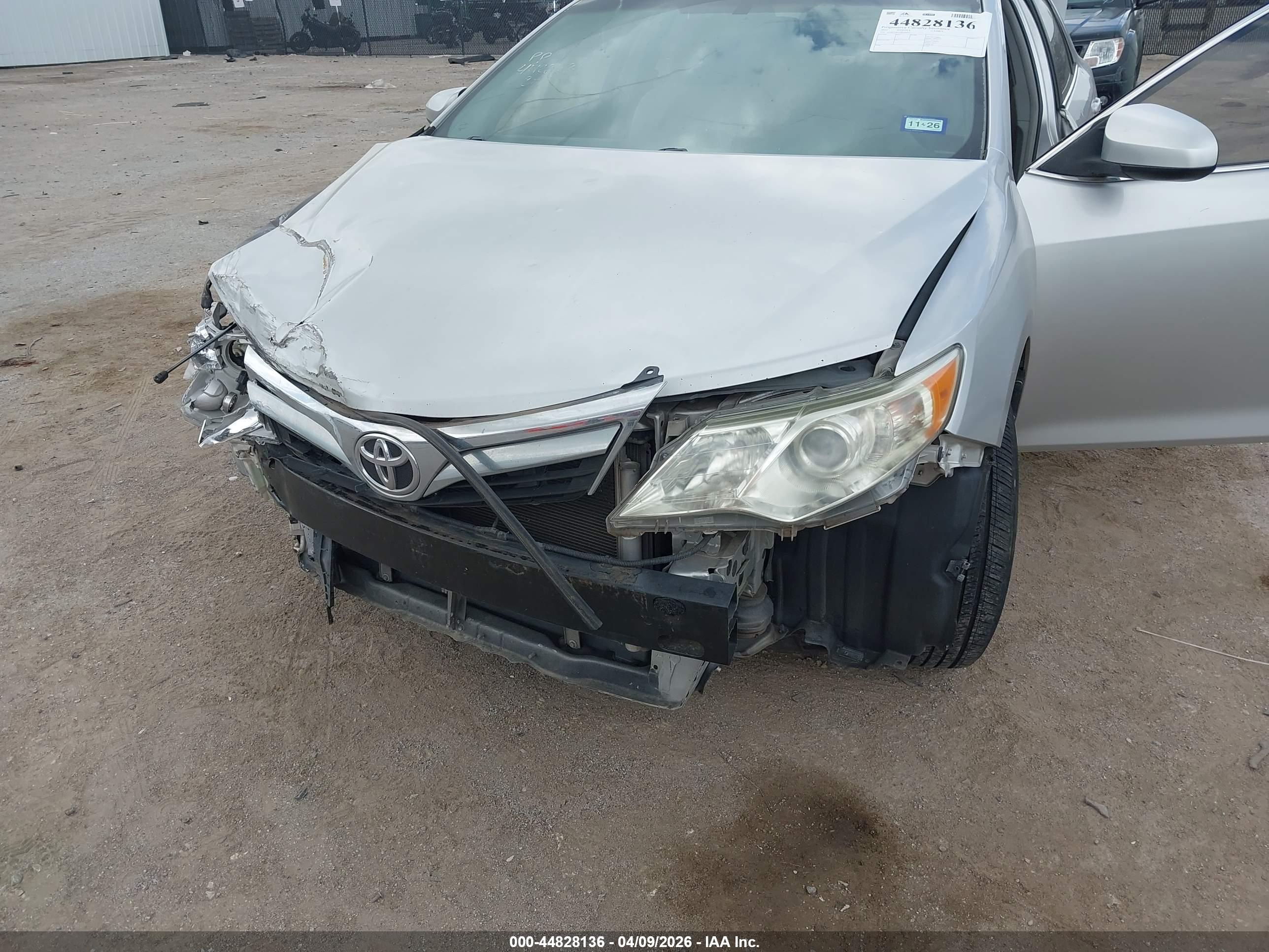 TOYOTA CAMRY image 6