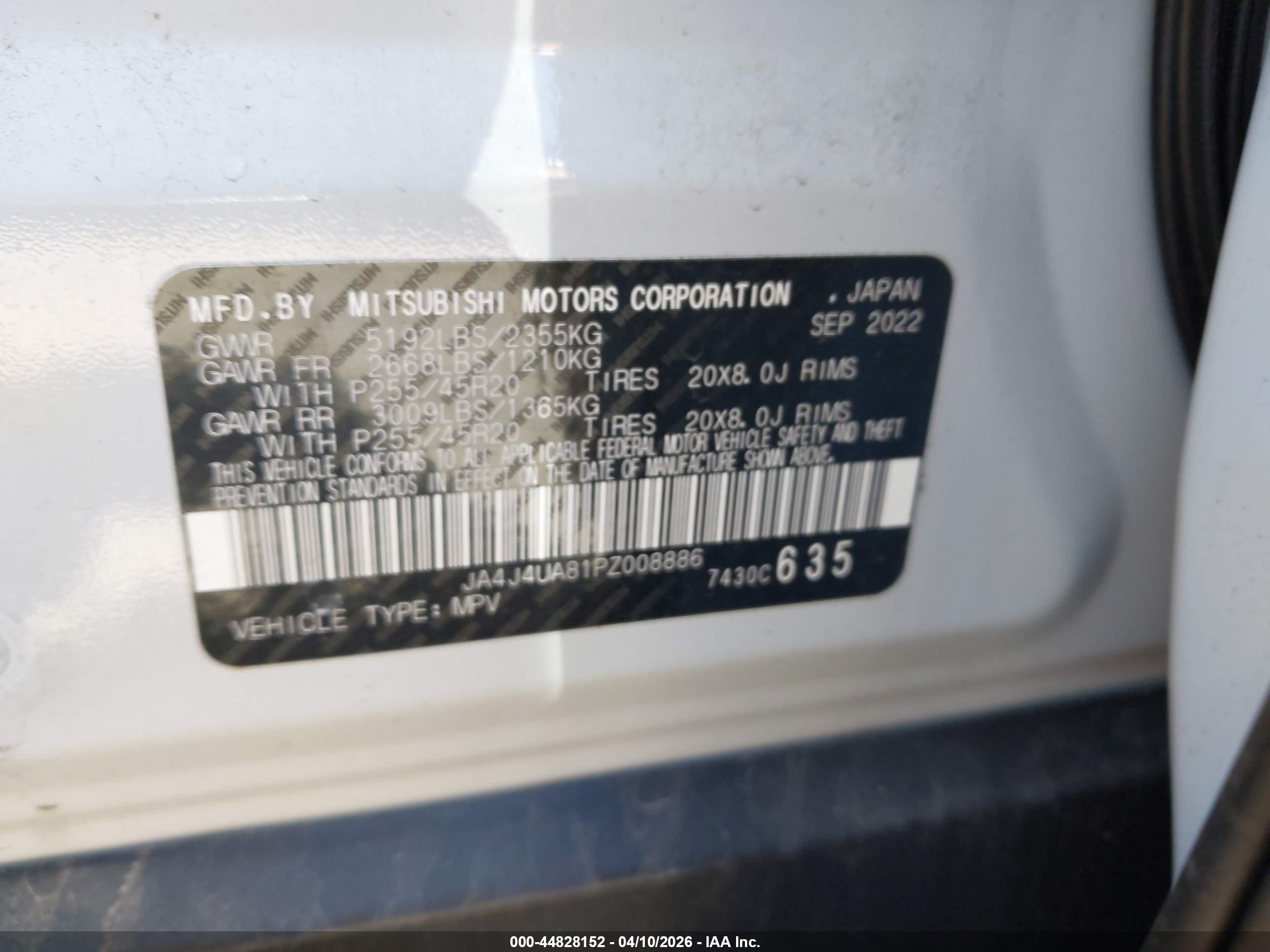 MITSUBISHI OUTLANDER image 9