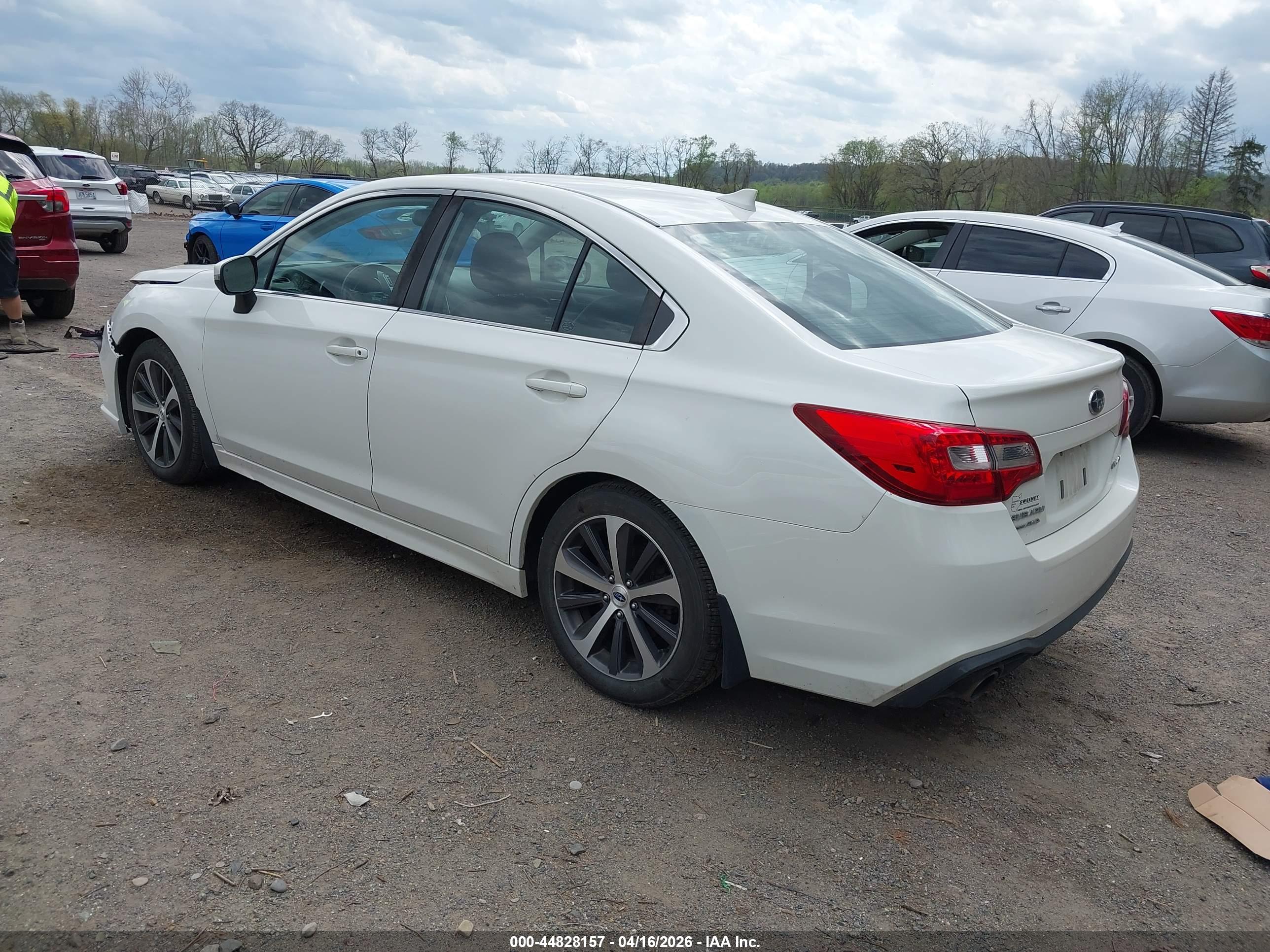 SUBARU LEGACY image 3