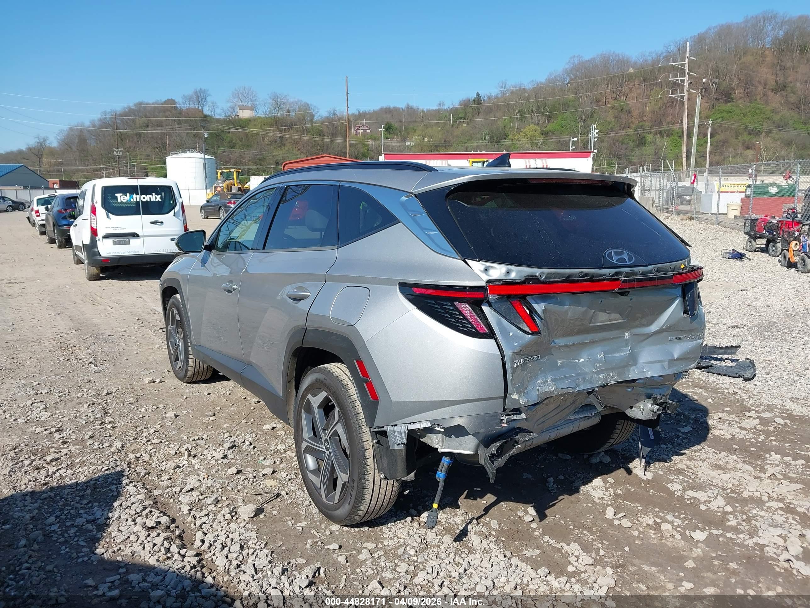HYUNDAI TUCSON image 3
