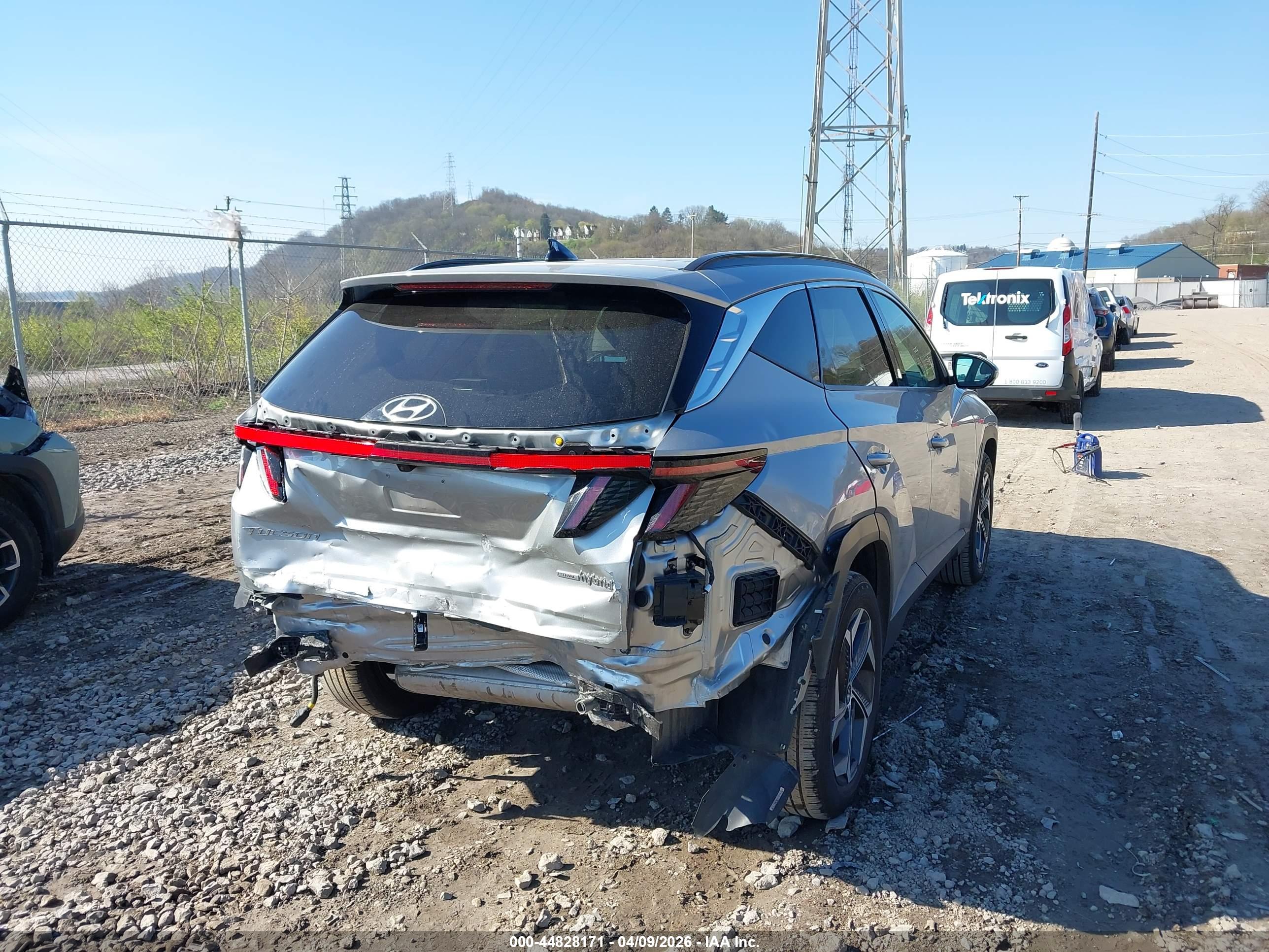 HYUNDAI TUCSON image 4