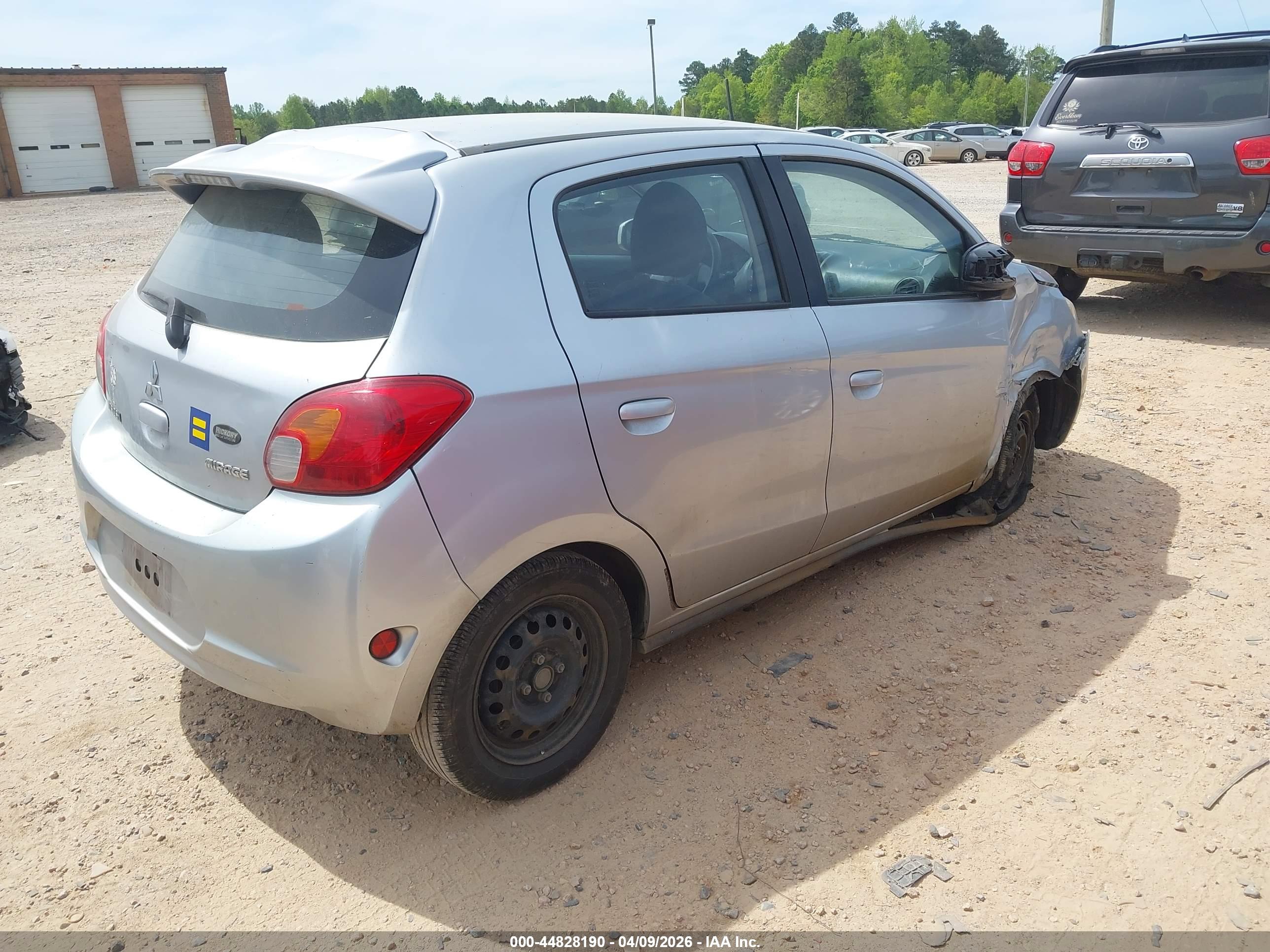 MITSUBISHI MIRAGE image 4
