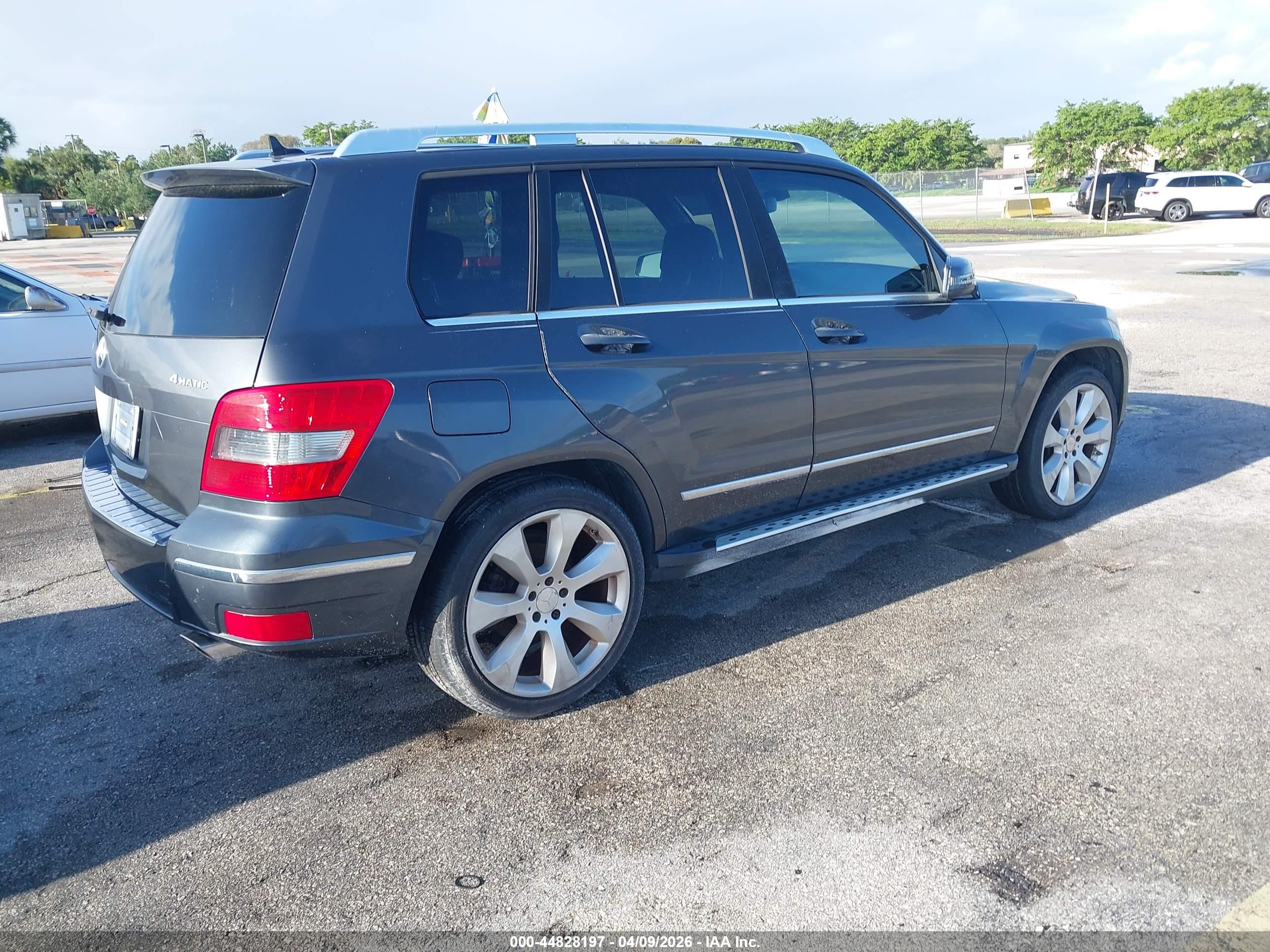 MERCEDES-BENZ GLK image 4