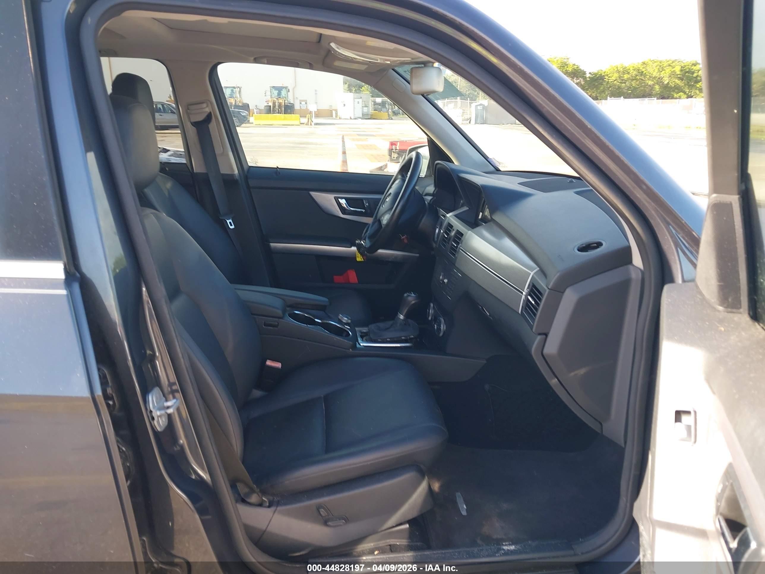 MERCEDES-BENZ GLK image 5