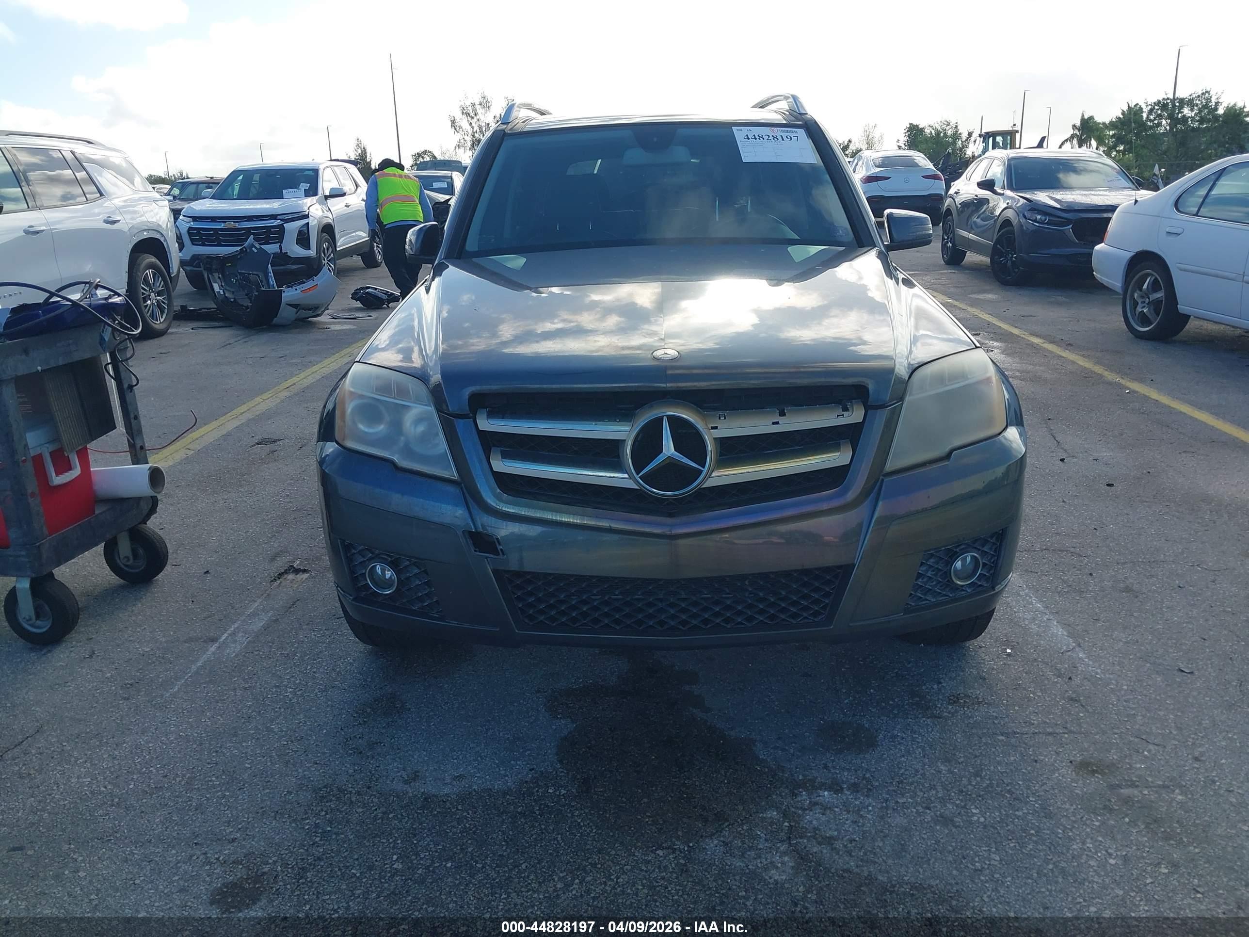 MERCEDES-BENZ GLK image 6
