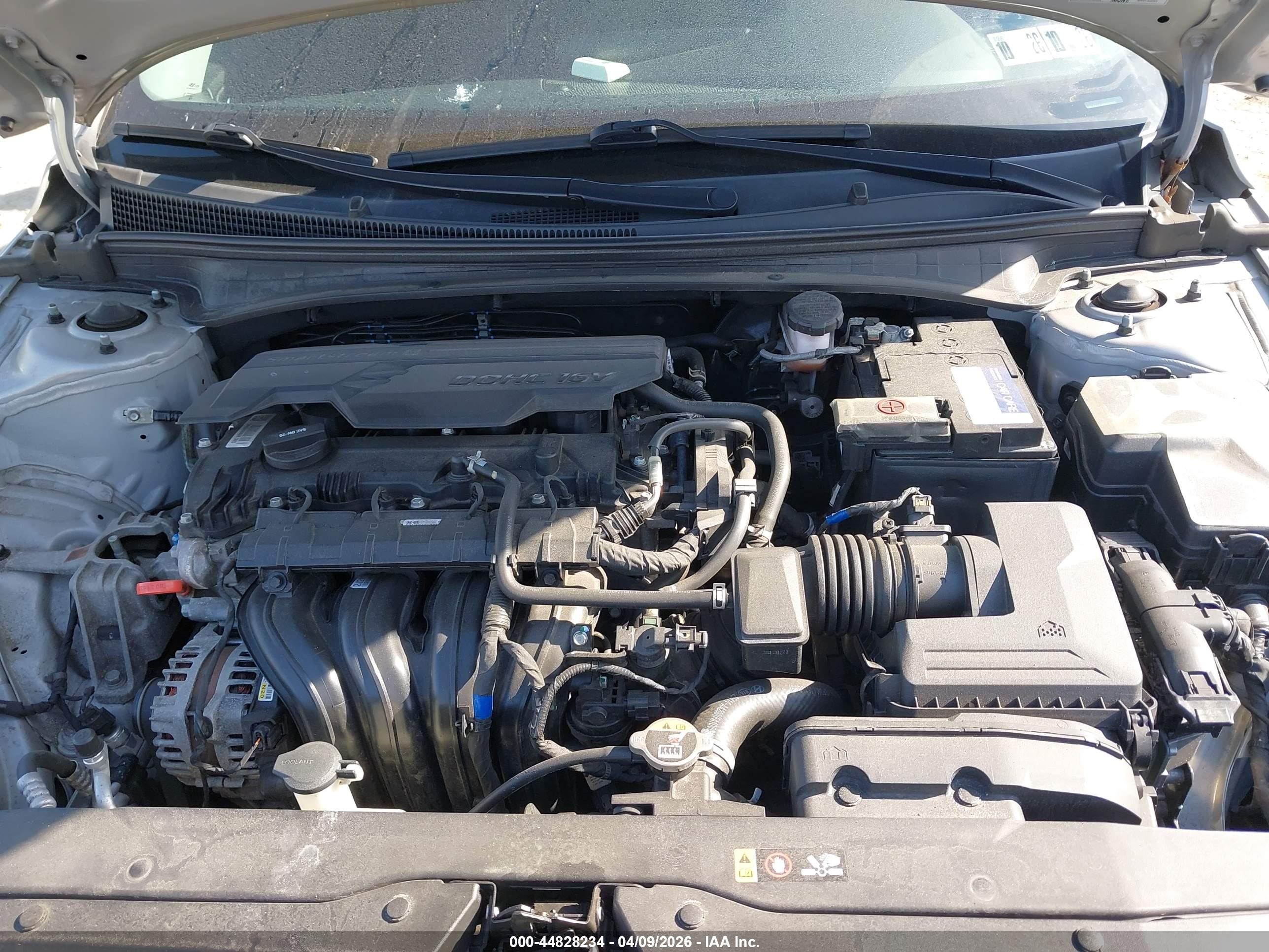 HYUNDAI ELANTRA image 10