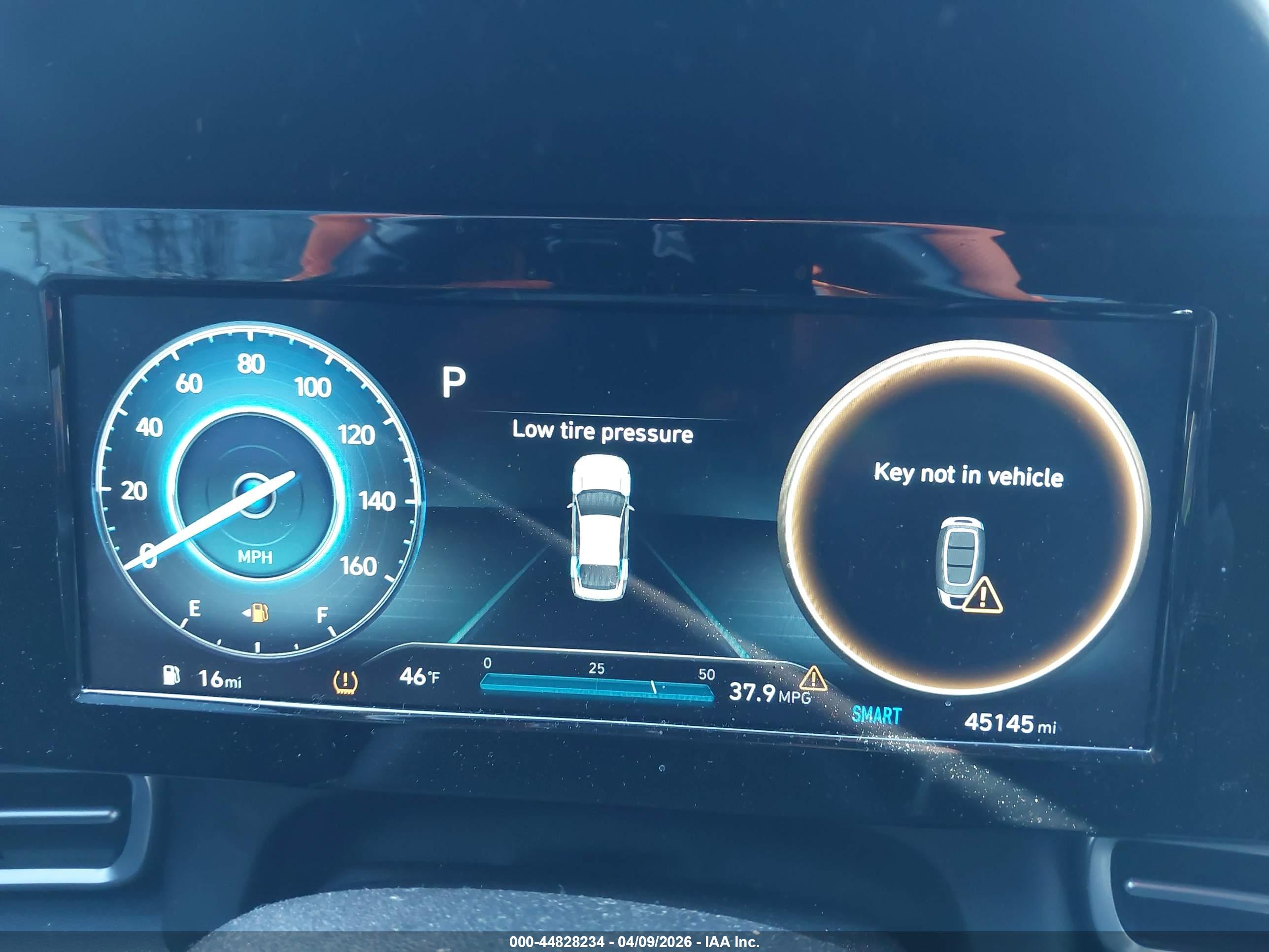 HYUNDAI ELANTRA image 7