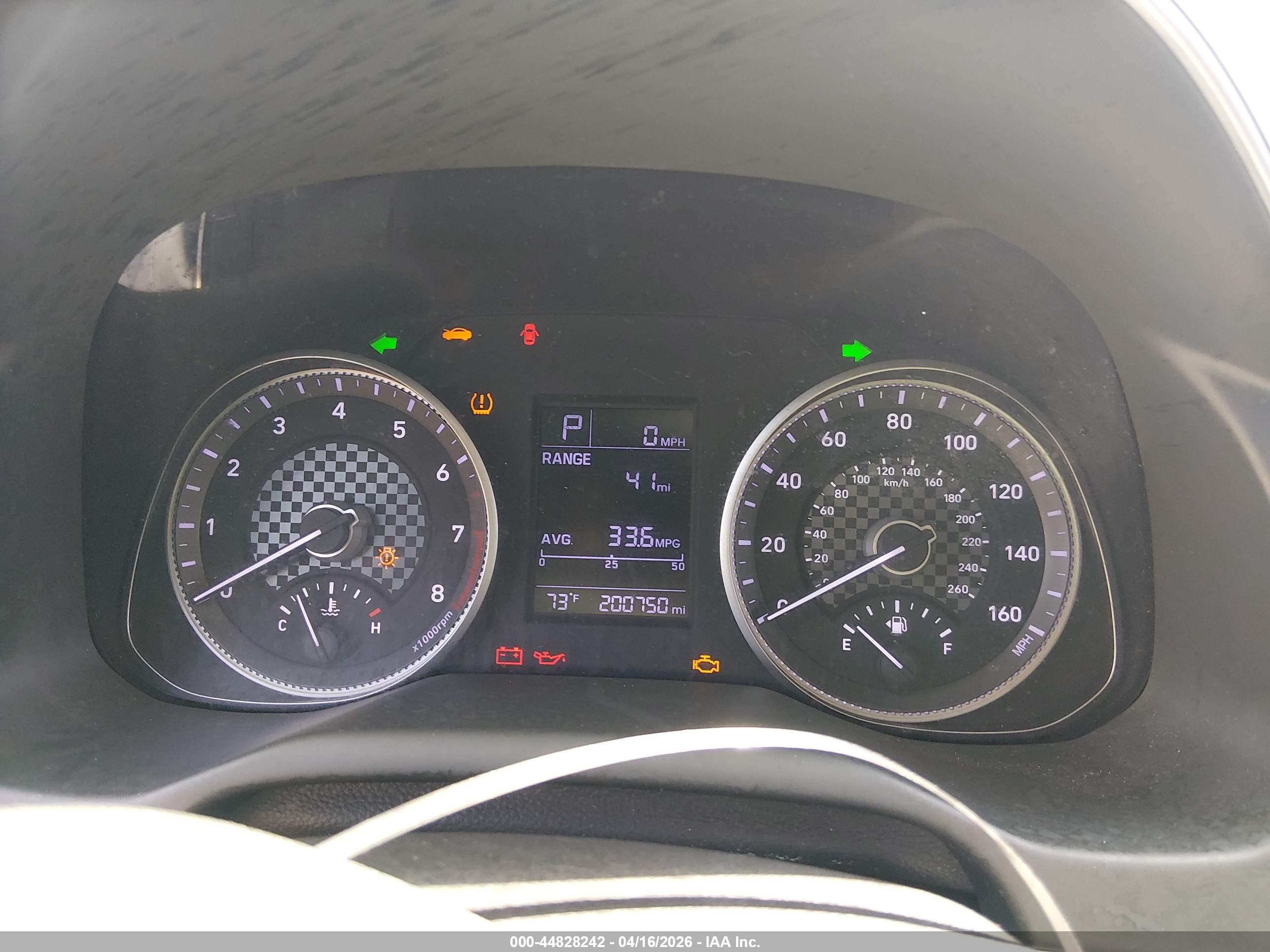 HYUNDAI ELANTRA image 7