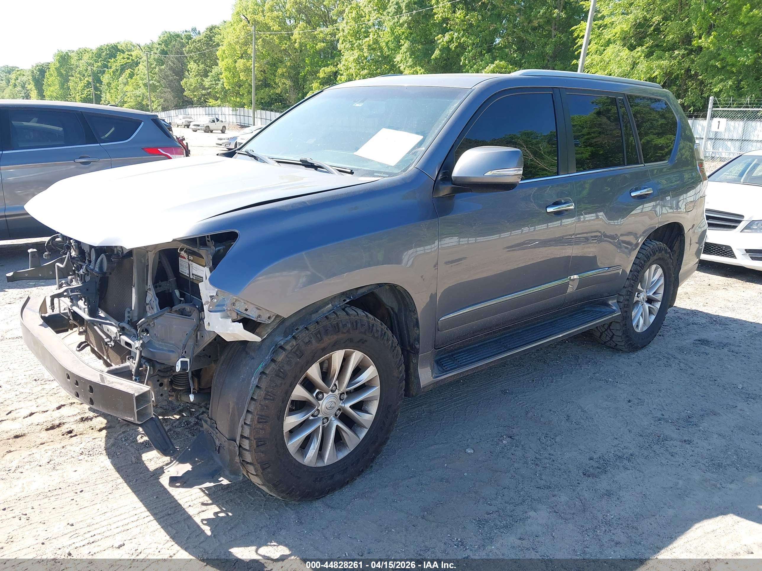 LEXUS GX image 2