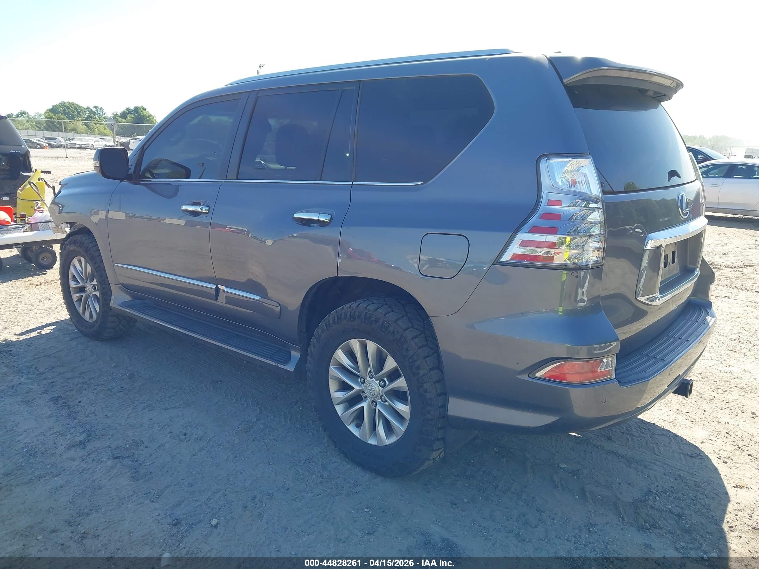 LEXUS GX image 3