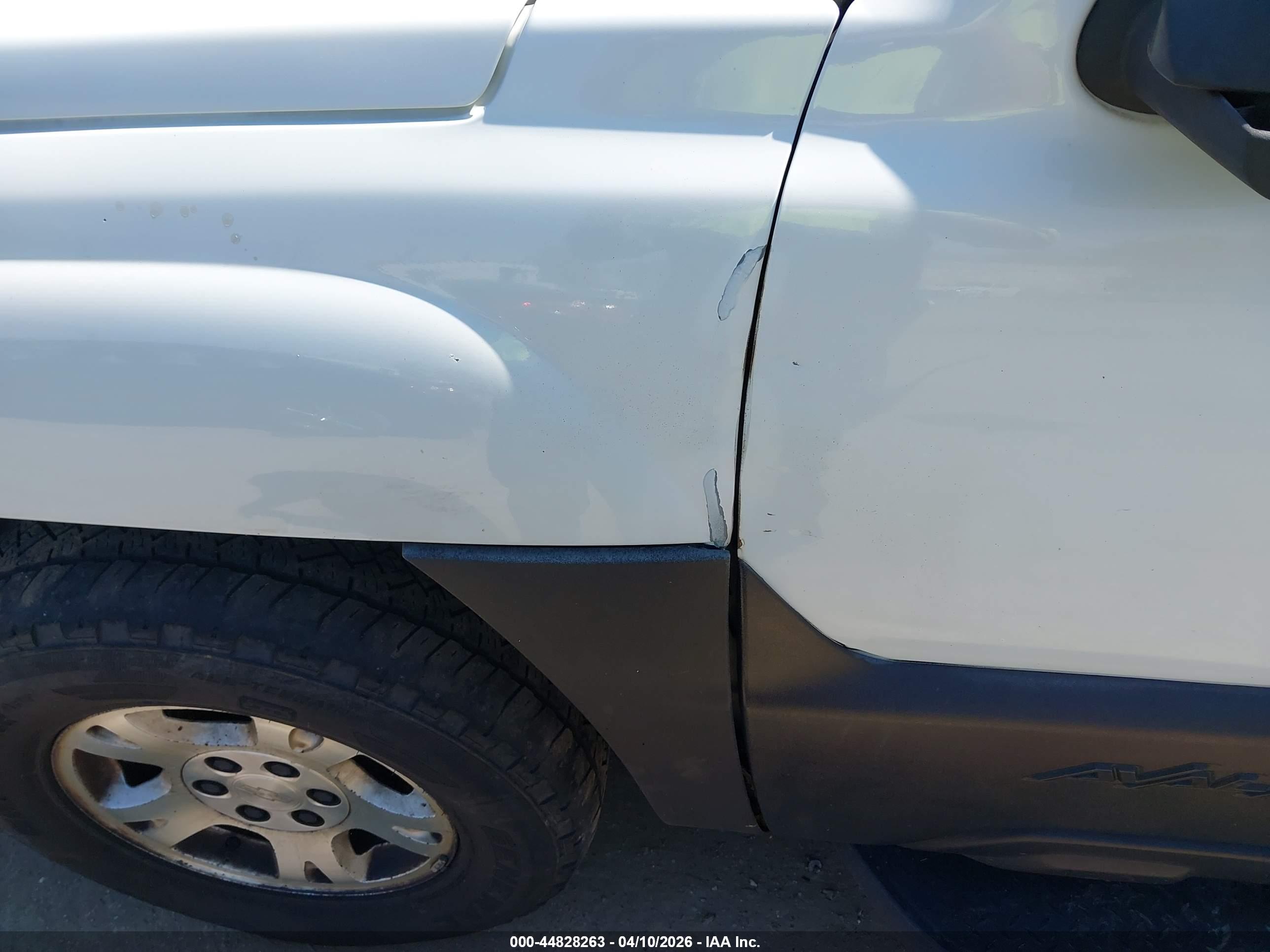 CHEVROLET AVALANCHE image 6