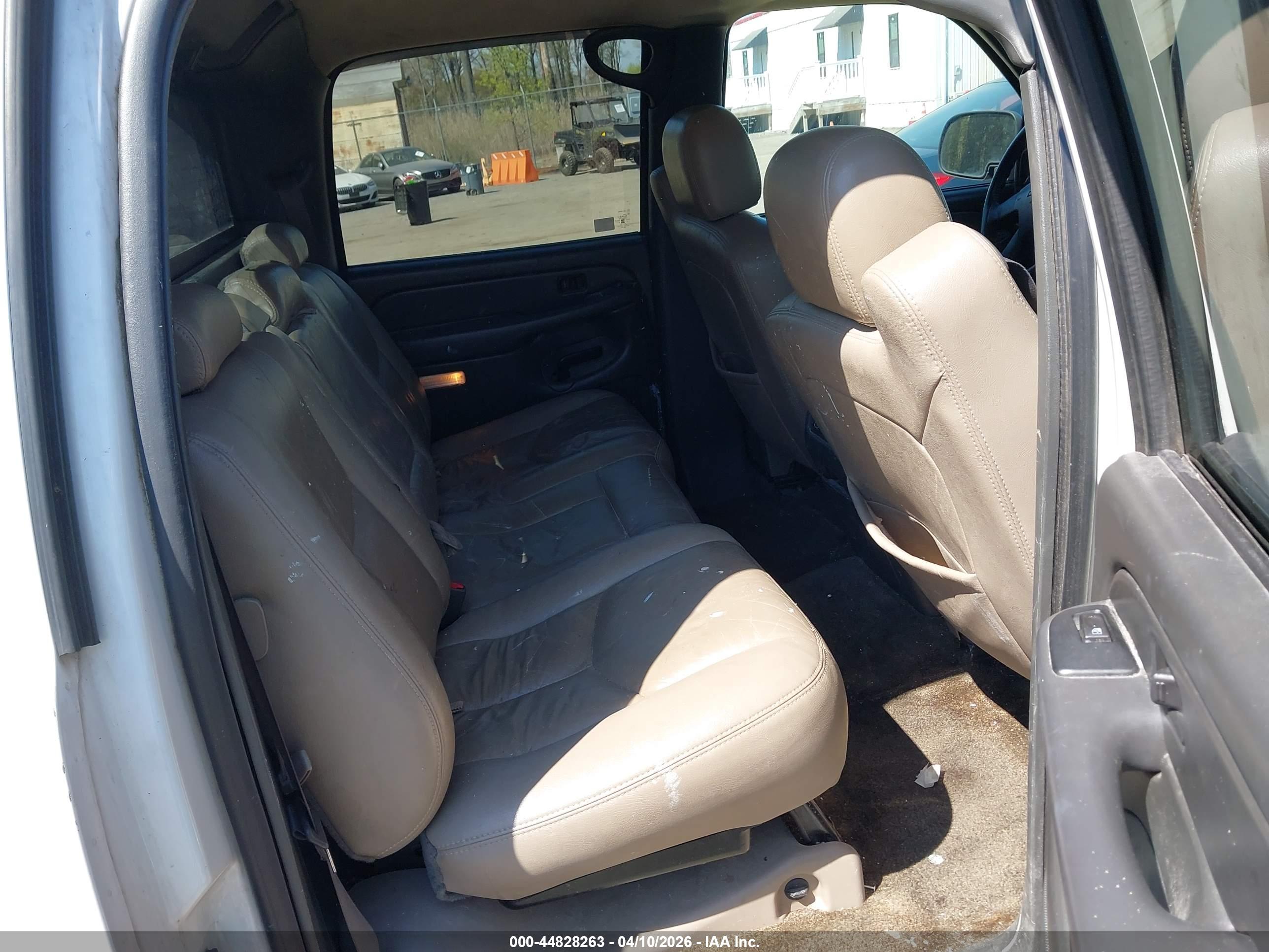 CHEVROLET AVALANCHE image 8