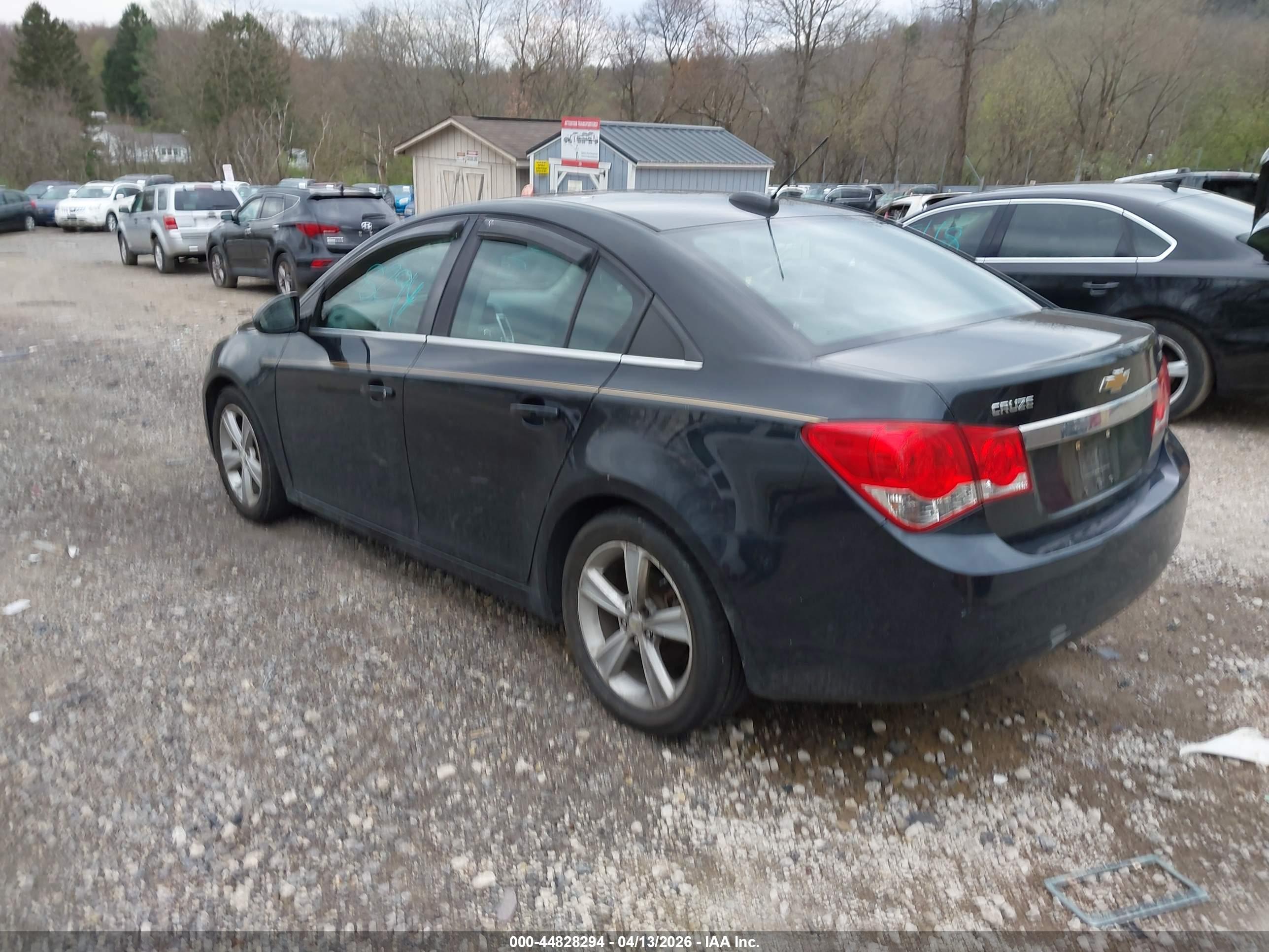 CHEVROLET CRUZE image 3