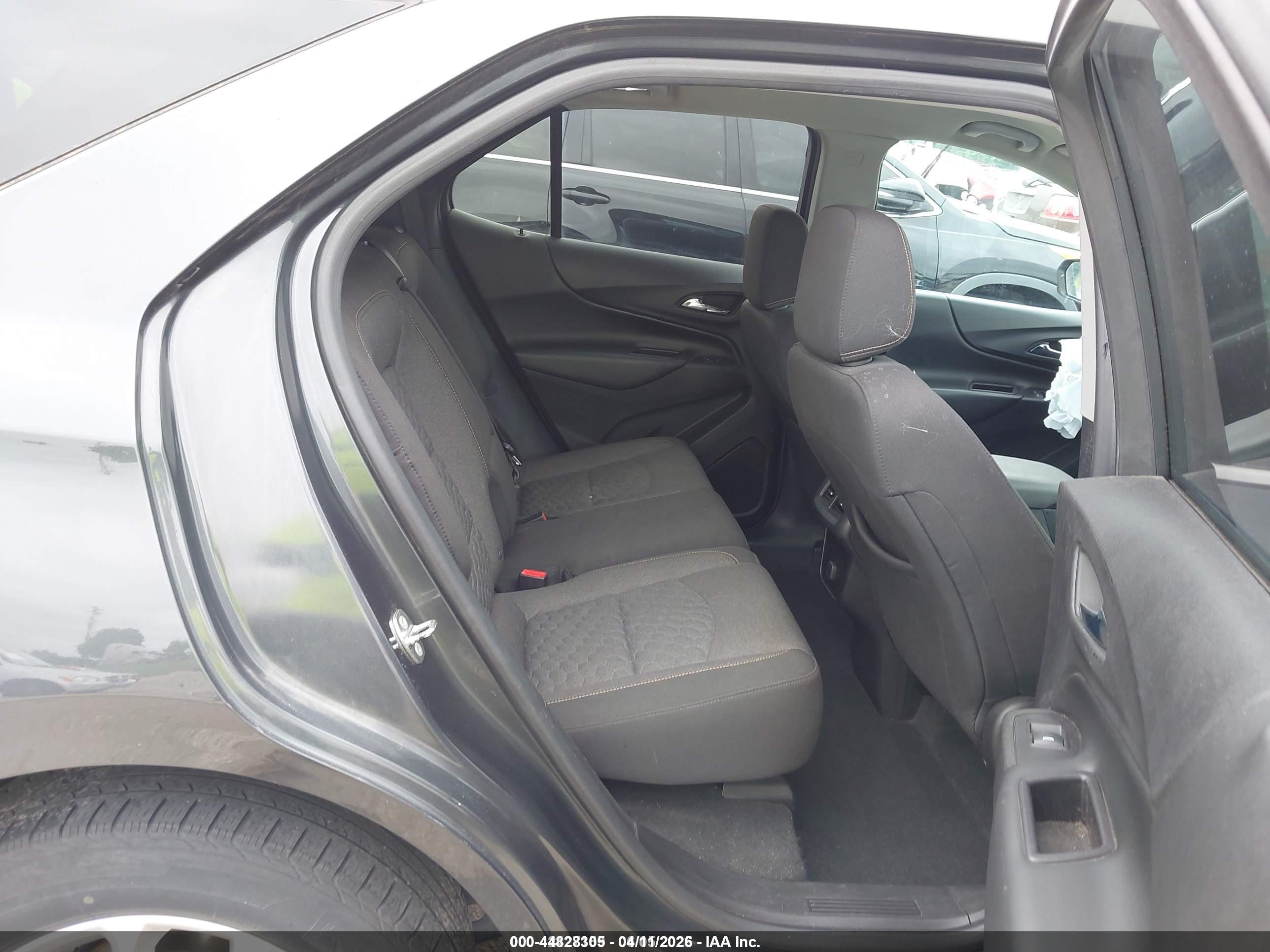 CHEVROLET EQUINOX image 8