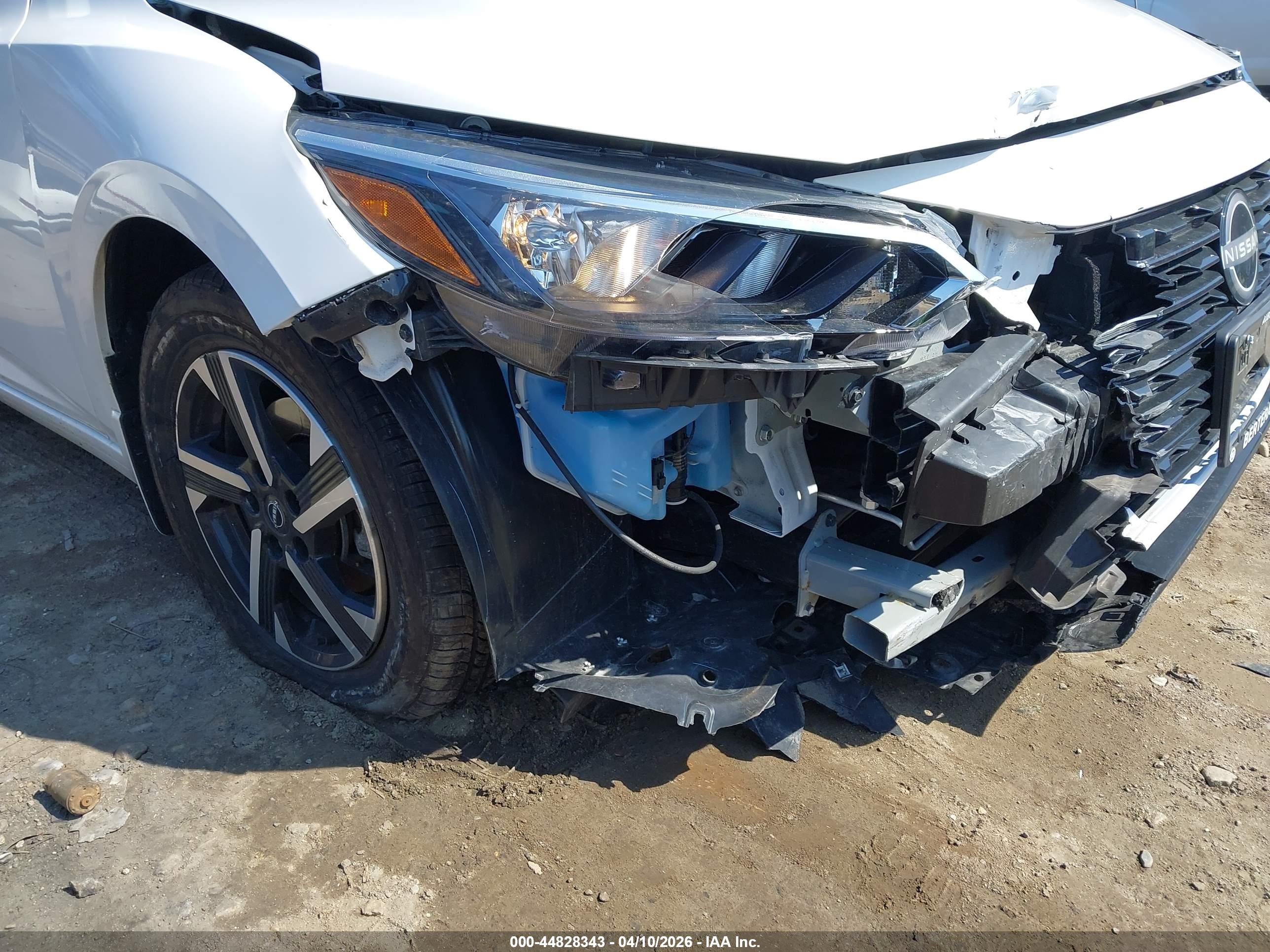 NISSAN SENTRA image 6