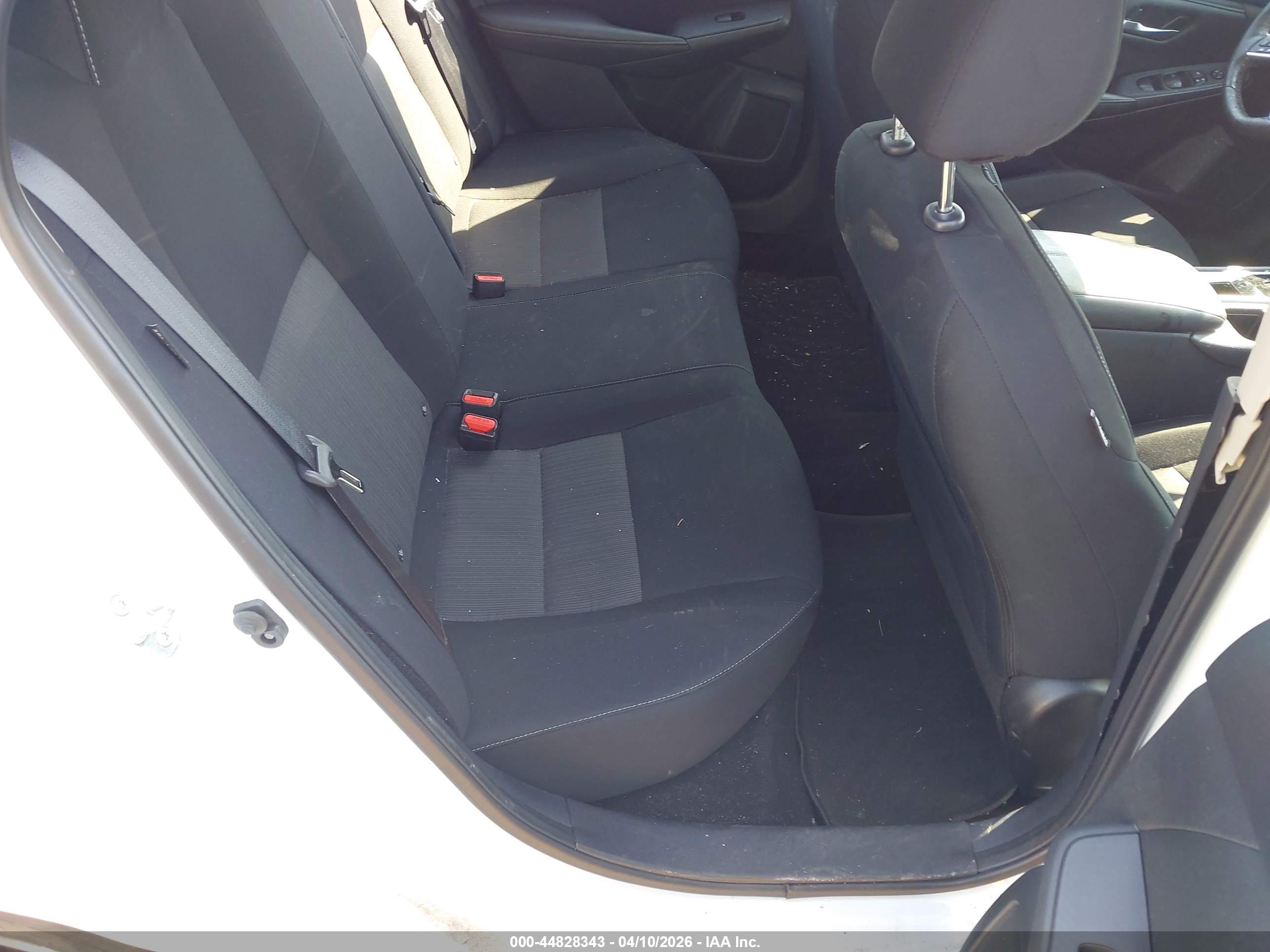 NISSAN SENTRA image 8