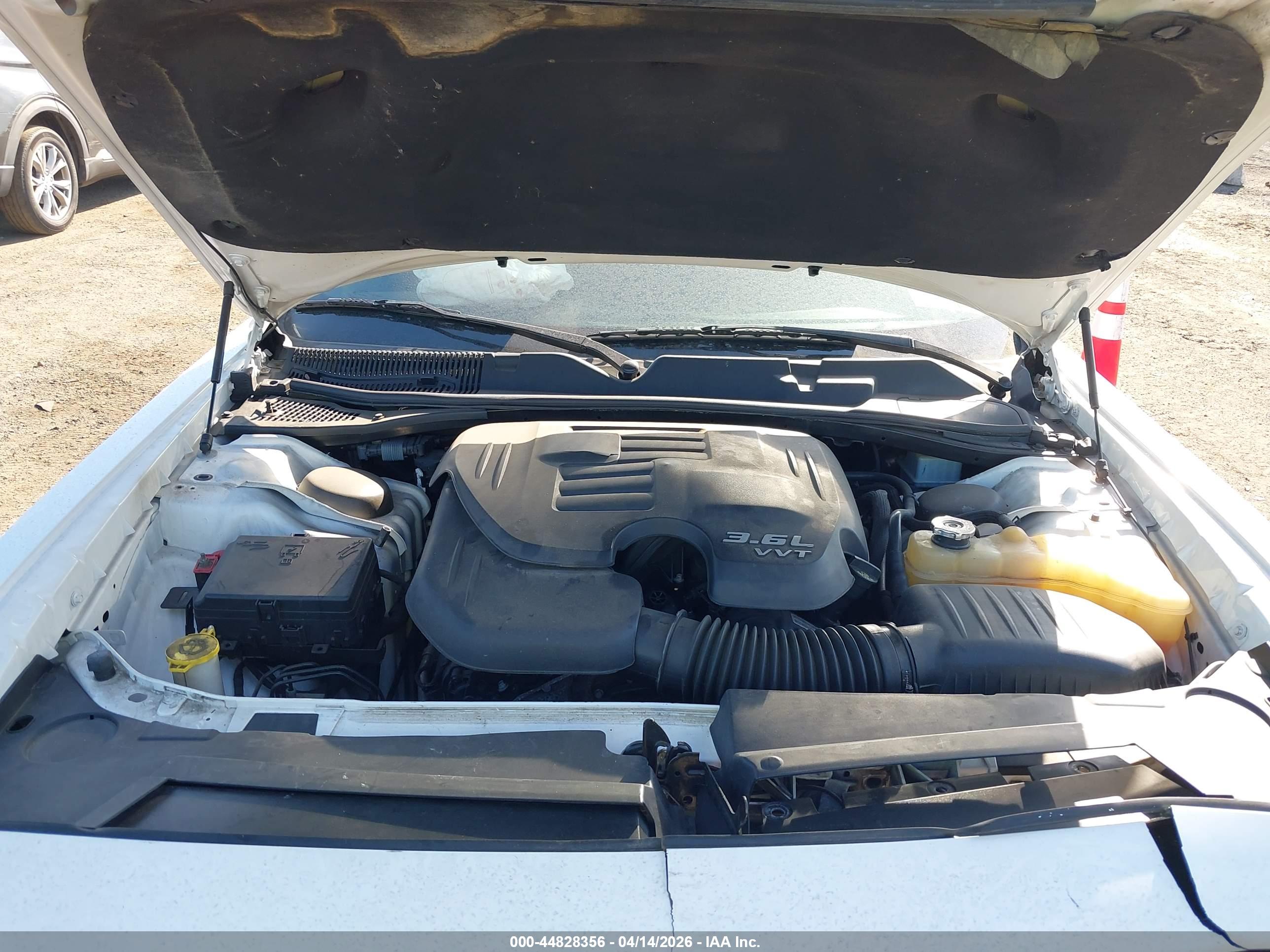 DODGE CHALLENGER image 10