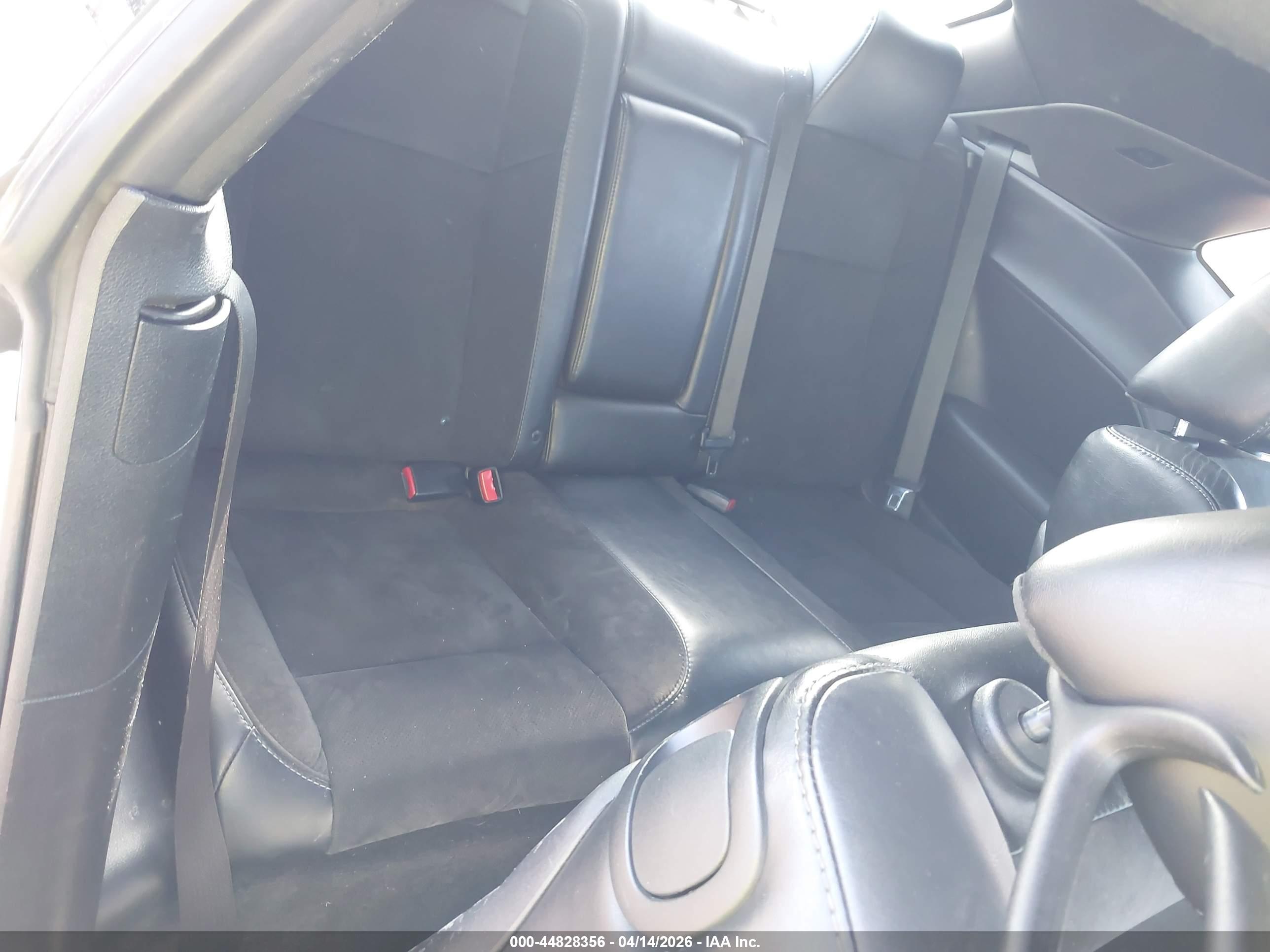 DODGE CHALLENGER image 8