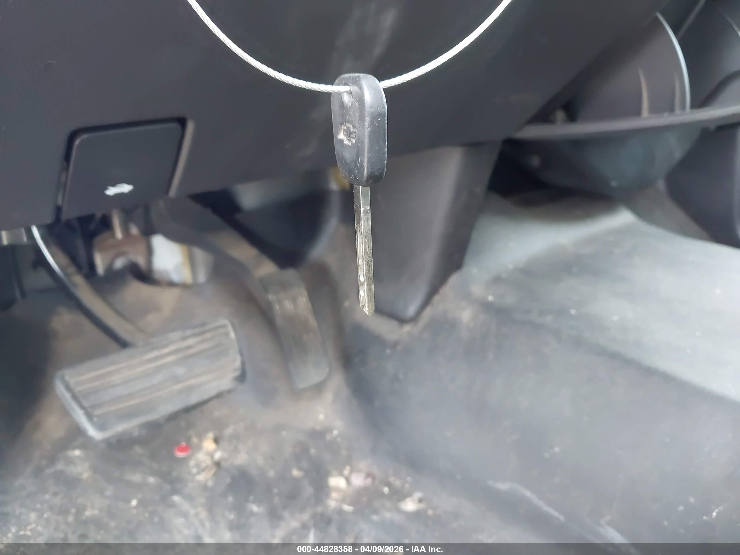 CHEVROLET SILVERADO image 11