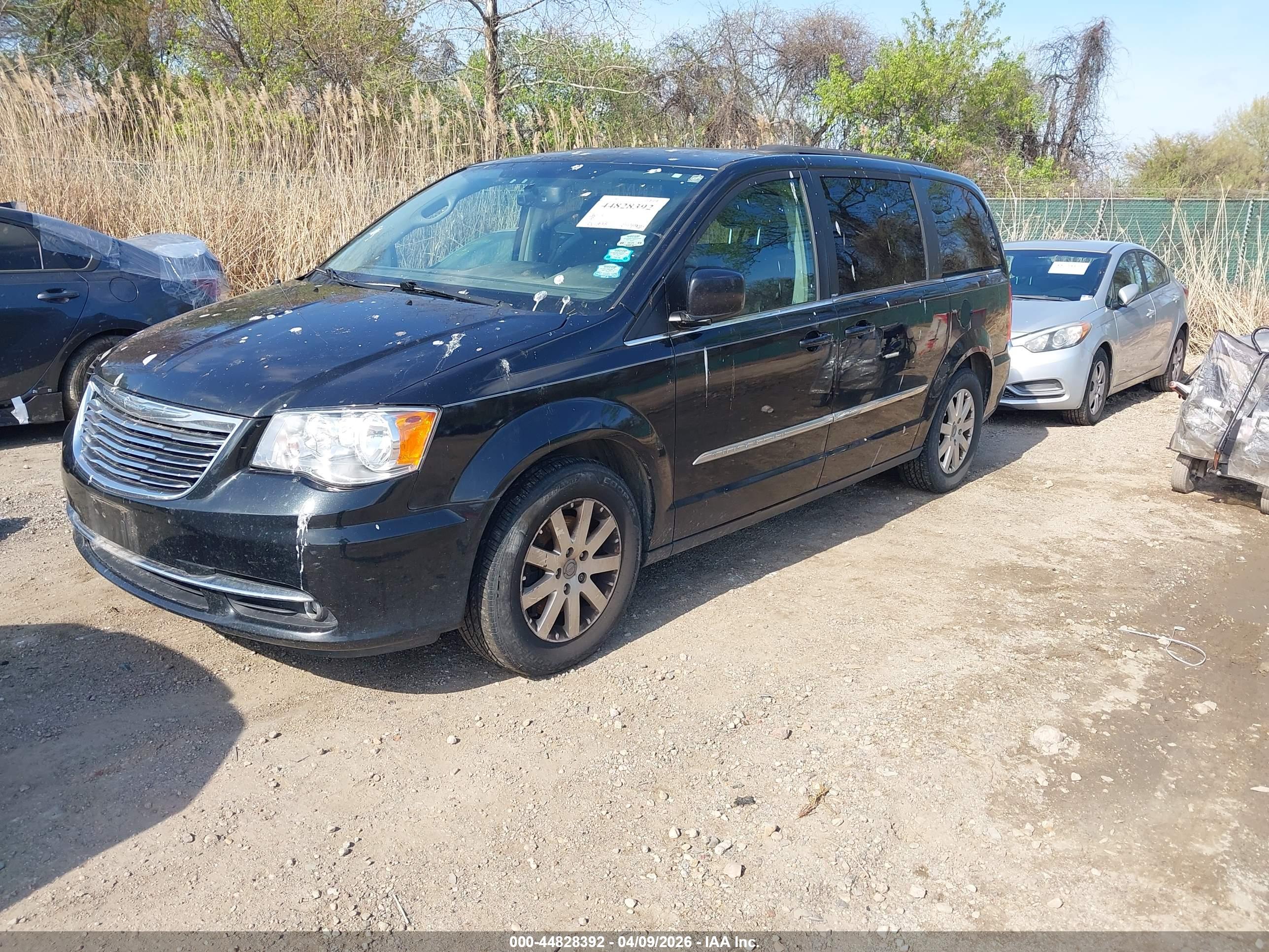 CHRYSLER TOWN image 2