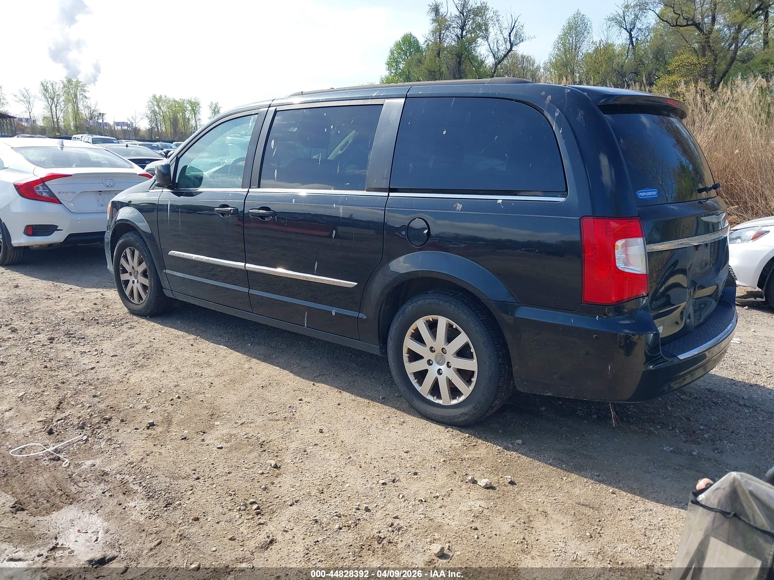 CHRYSLER TOWN image 3