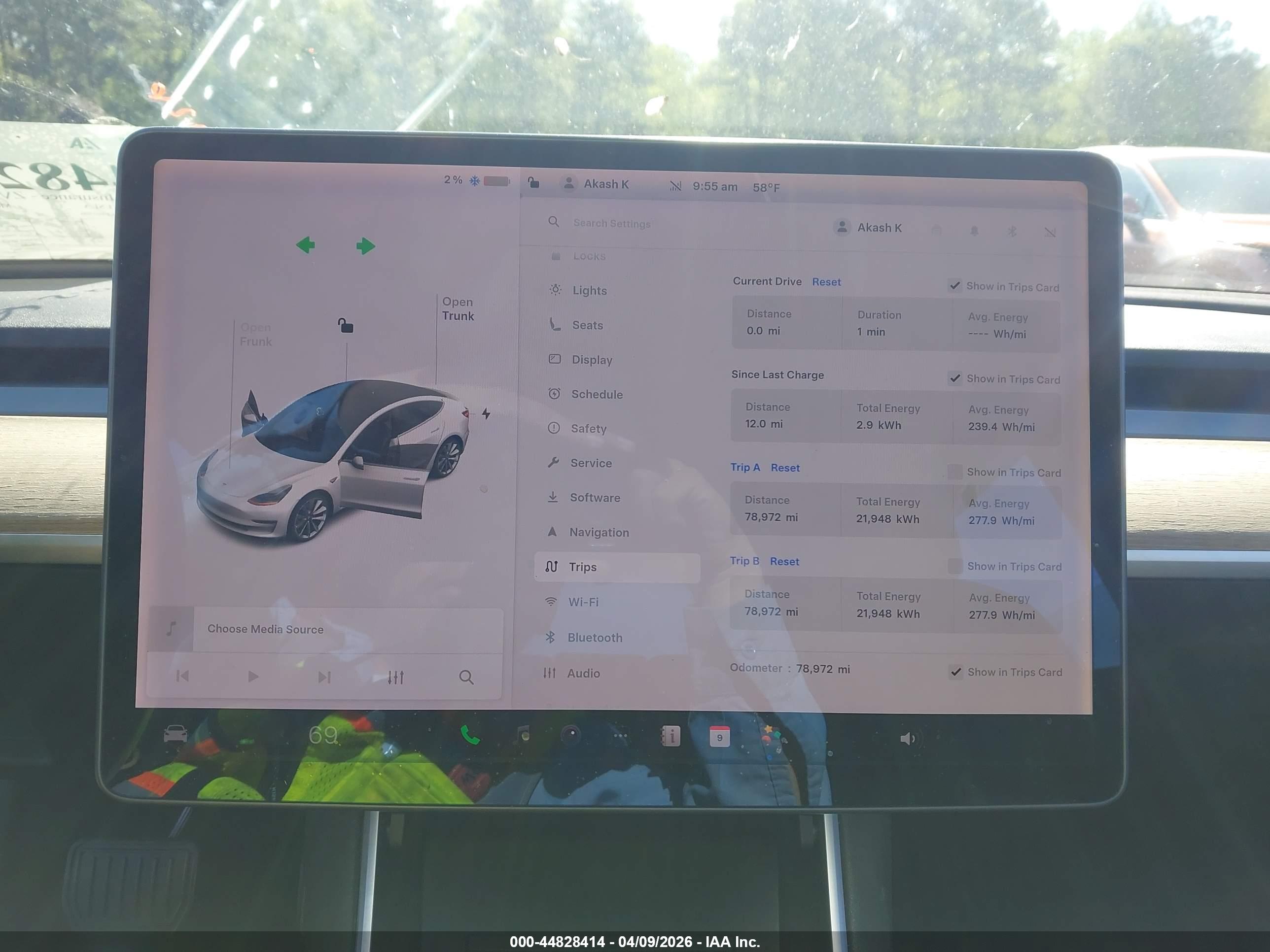 TESLA MODEL image 7