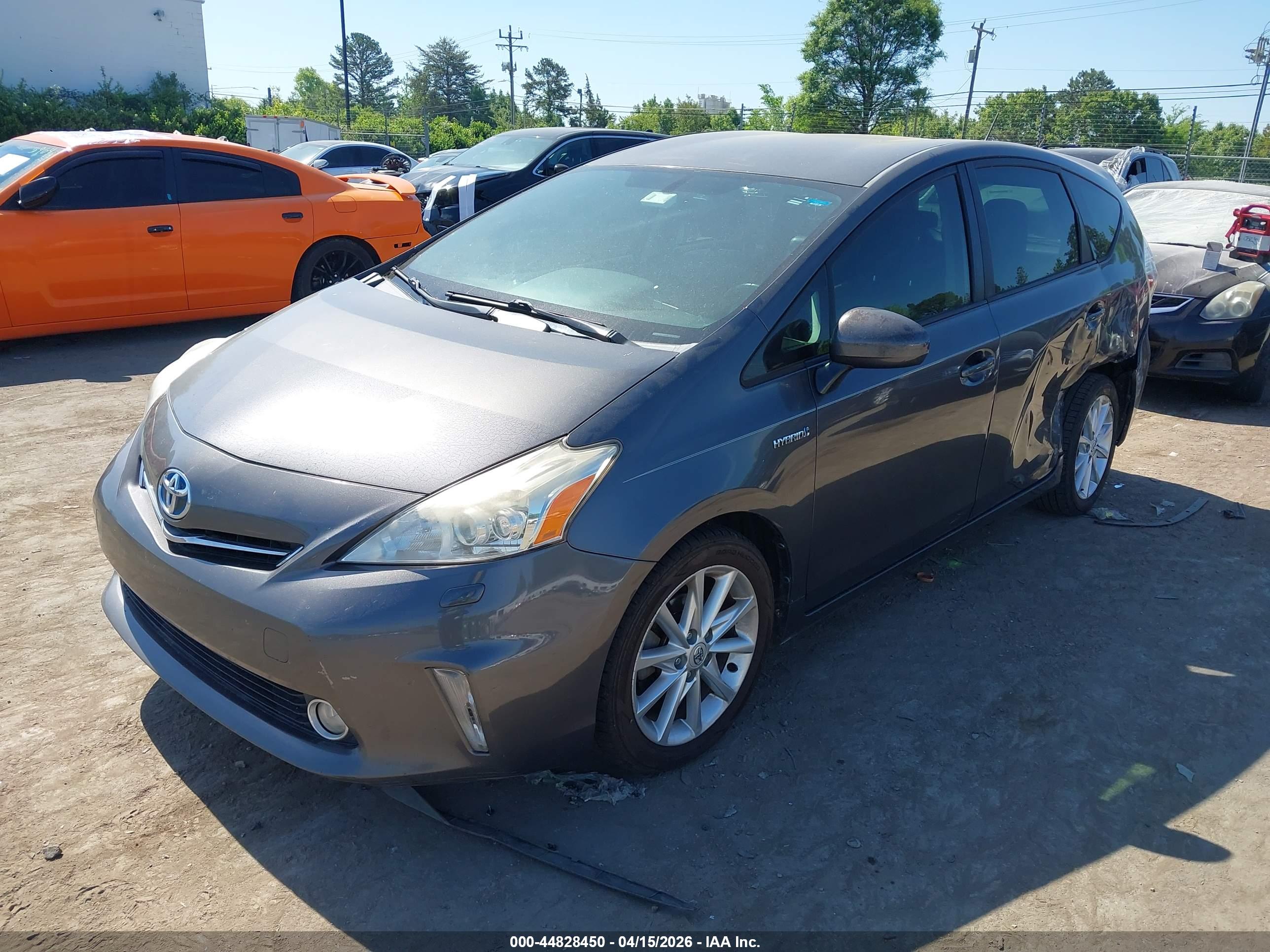 TOYOTA PRIUS image 2