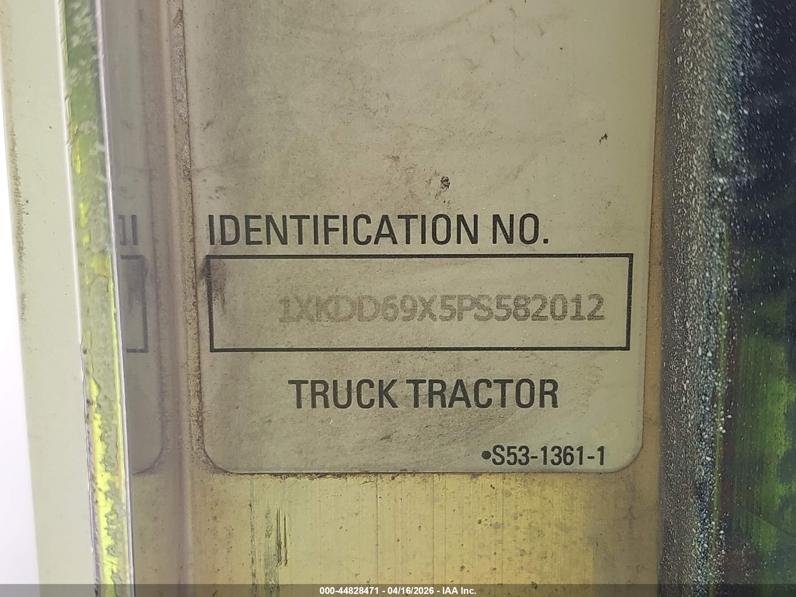 KENWORTH CONSTRUCTION image 9