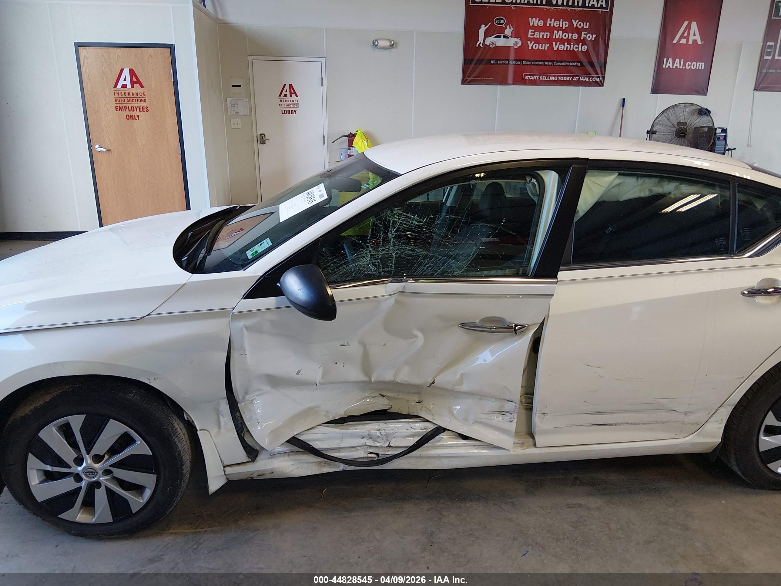 NISSAN ALTIMA image 6