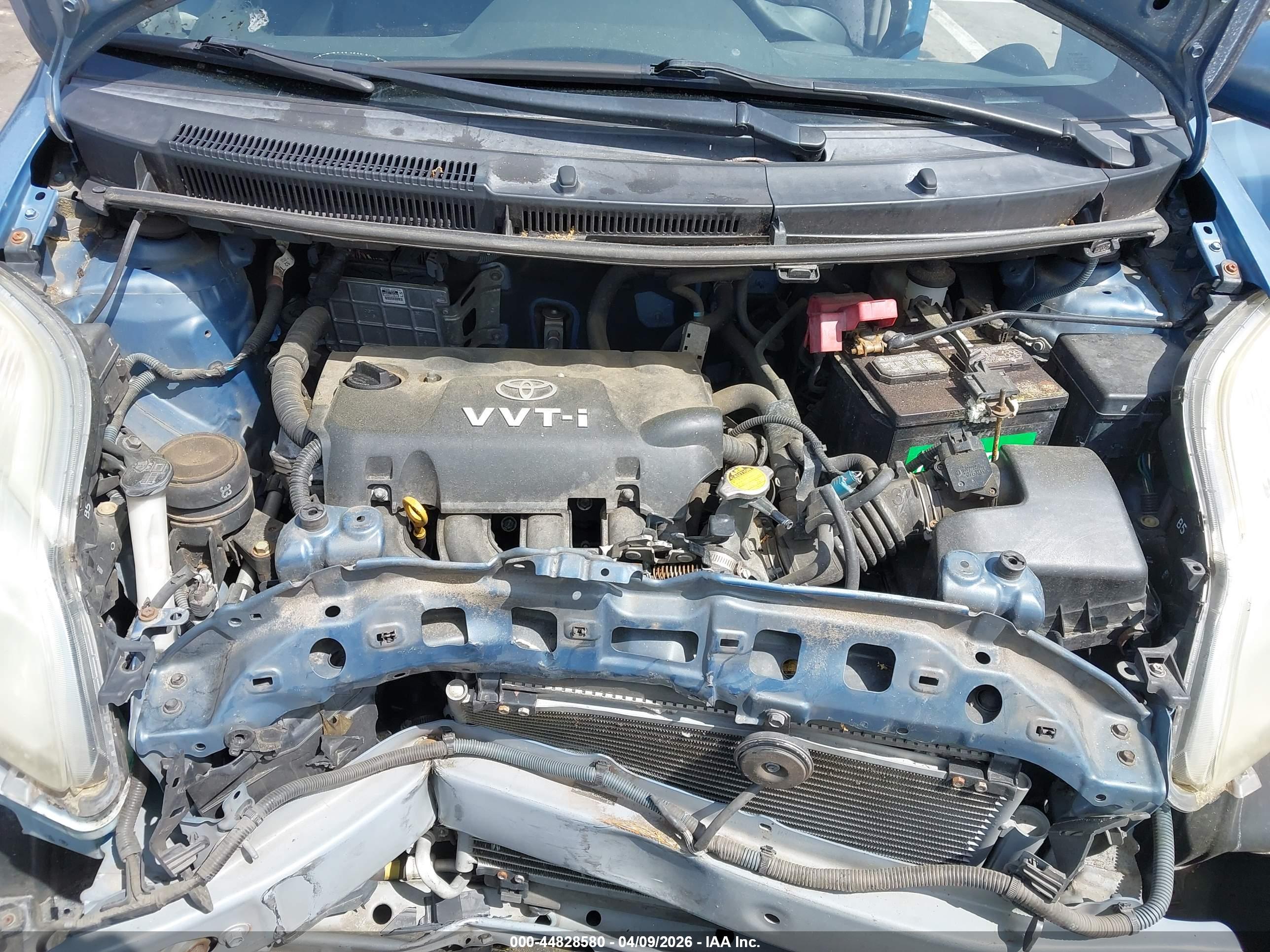 TOYOTA YARIS image 10