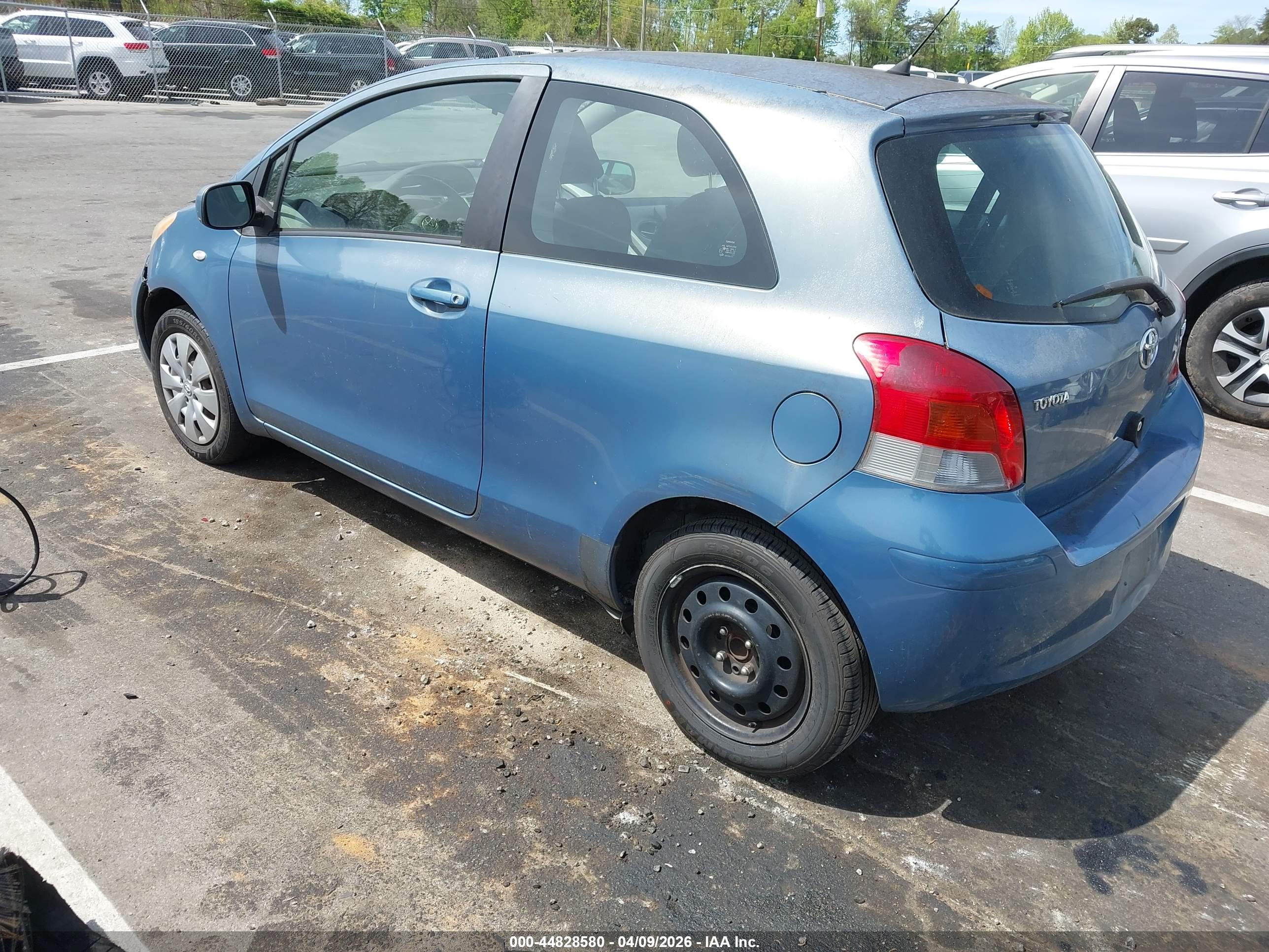 TOYOTA YARIS image 3