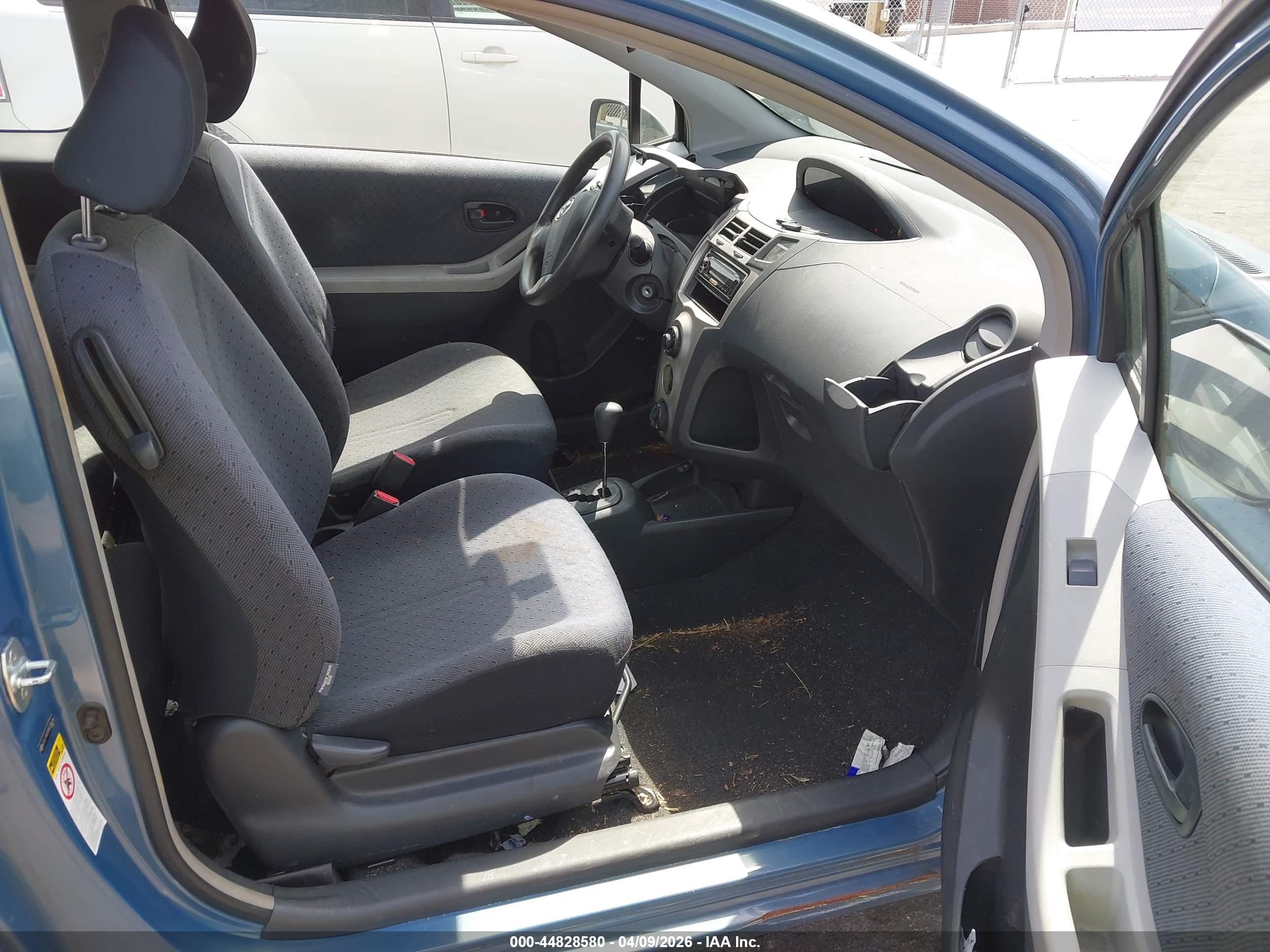 TOYOTA YARIS image 5
