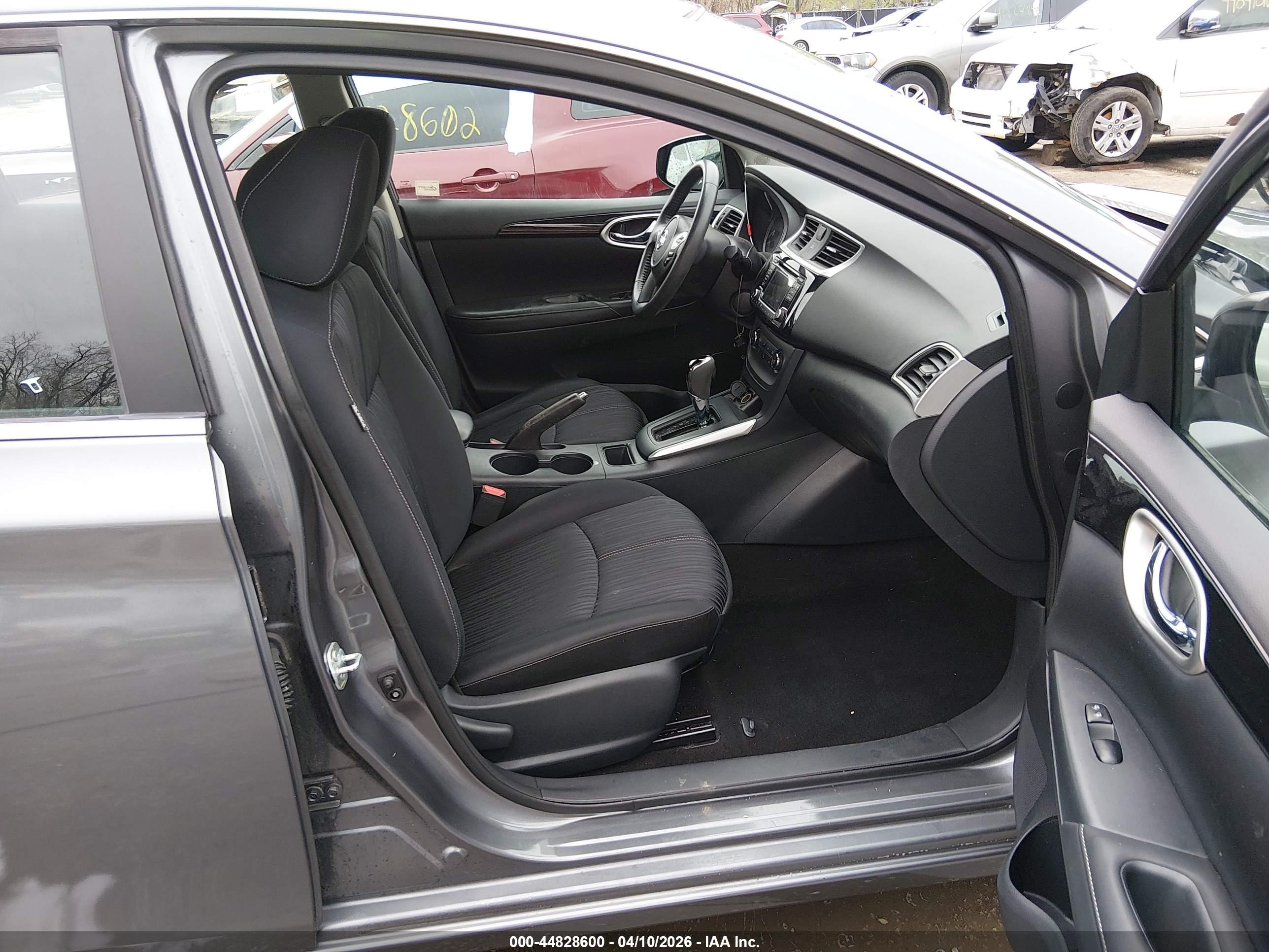 NISSAN SENTRA image 5